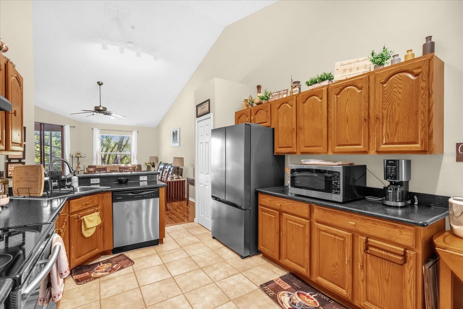Image 8 of 26 For 570 Cranes Way 244