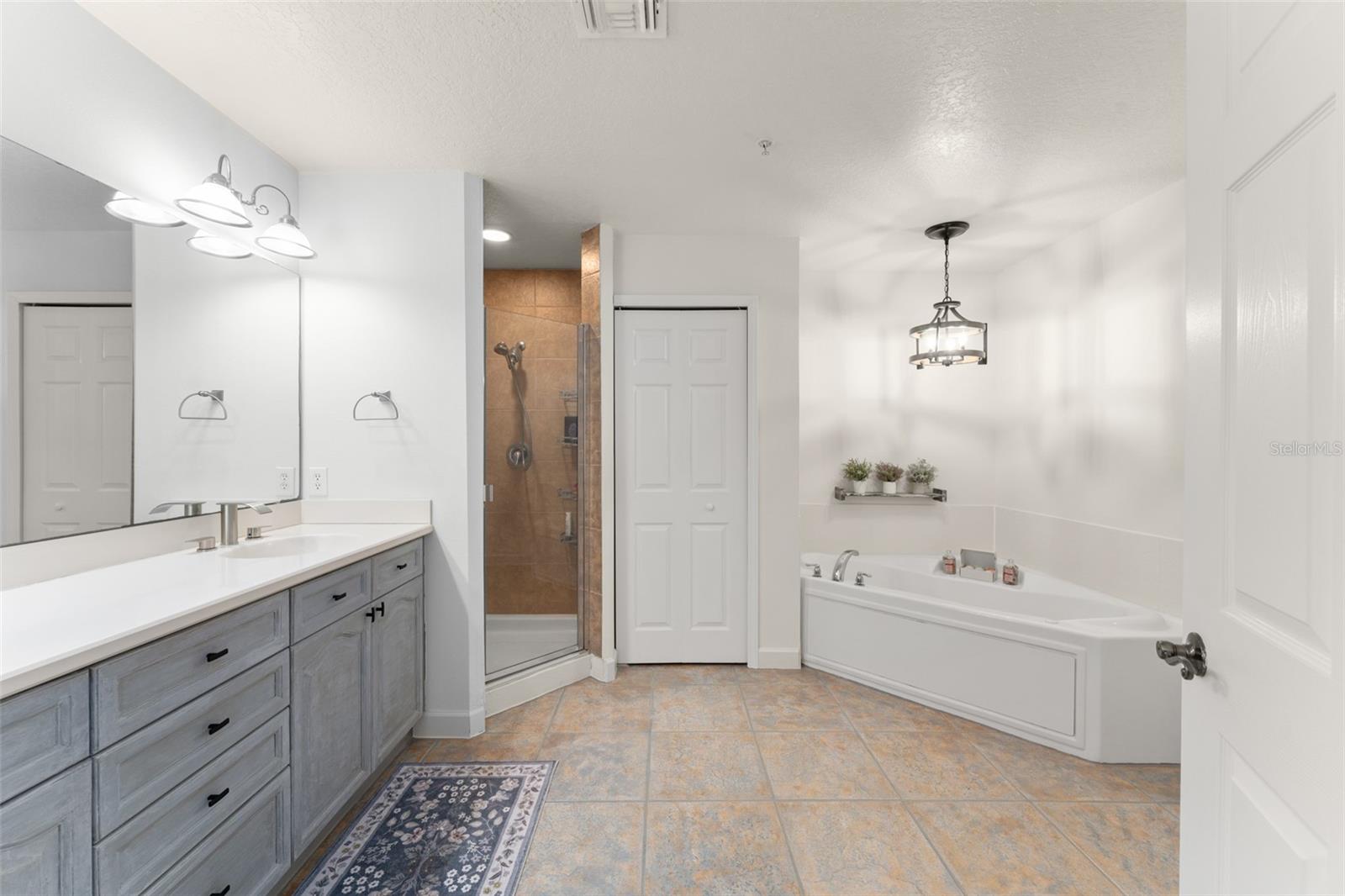 Image 19 of 53 For 6336 Buford Street 809