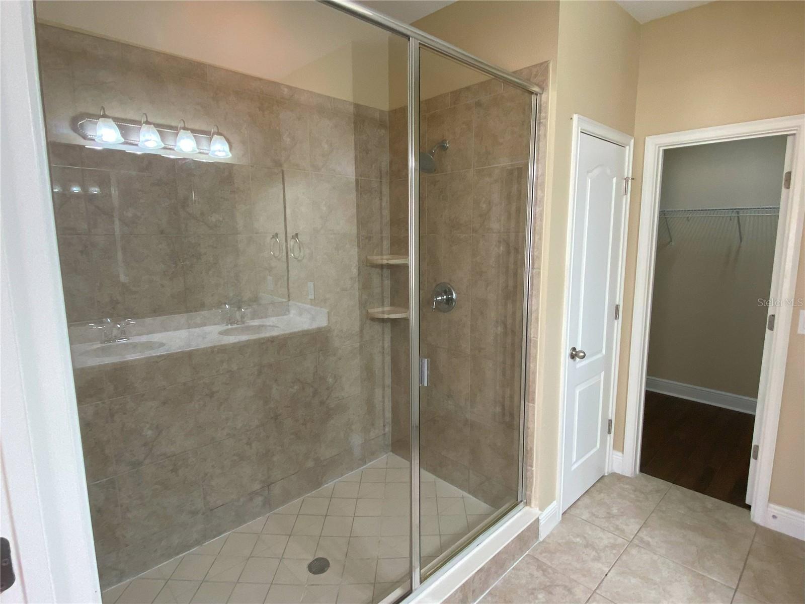 Image 21 of 31 For 1024 Parma Circle