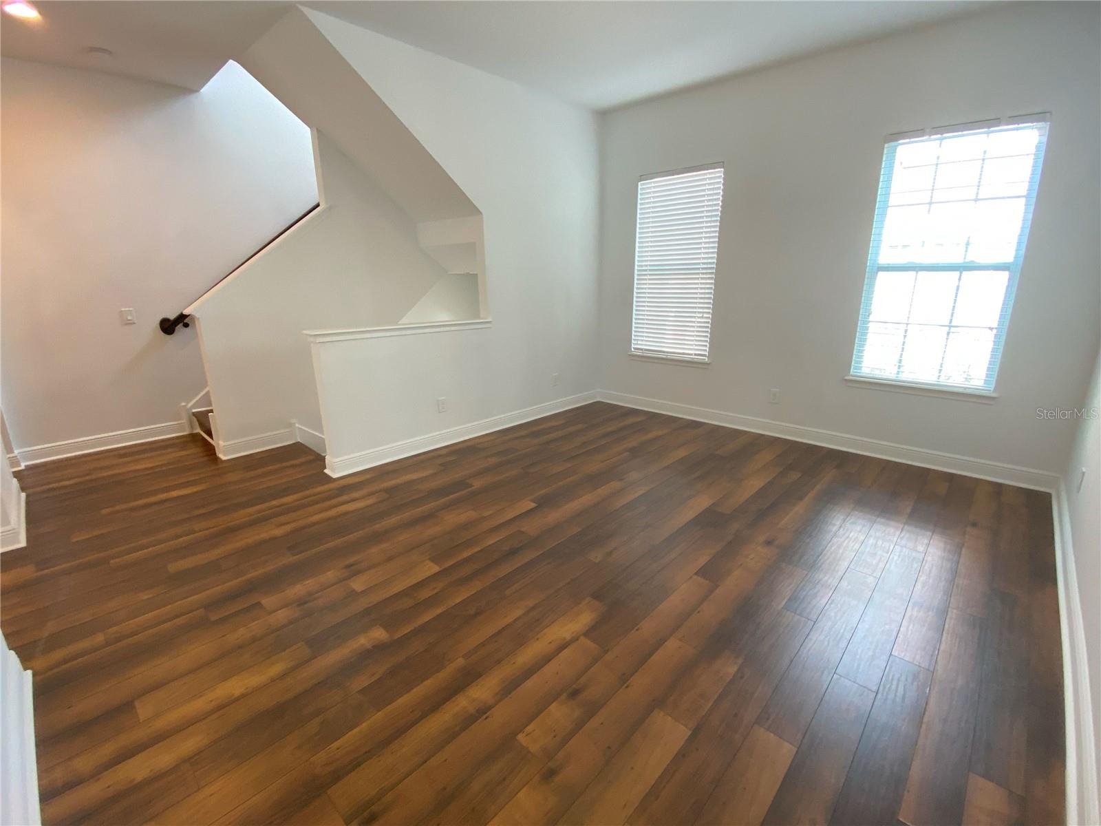 Image 4 of 31 For 1024 Parma Circle