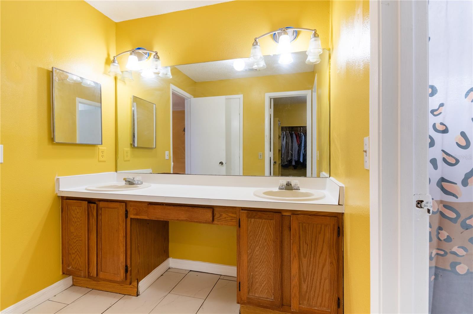 Image 17 of 35 For 2802 Danforth Drive
