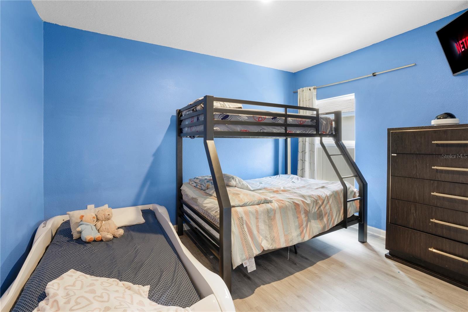 Image 22 of 40 For 217 Fiddlewood Court