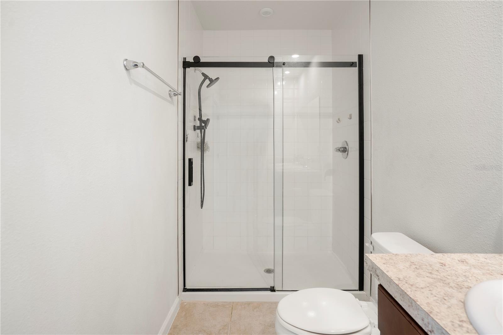 Image 32 of 40 For 217 Fiddlewood Court