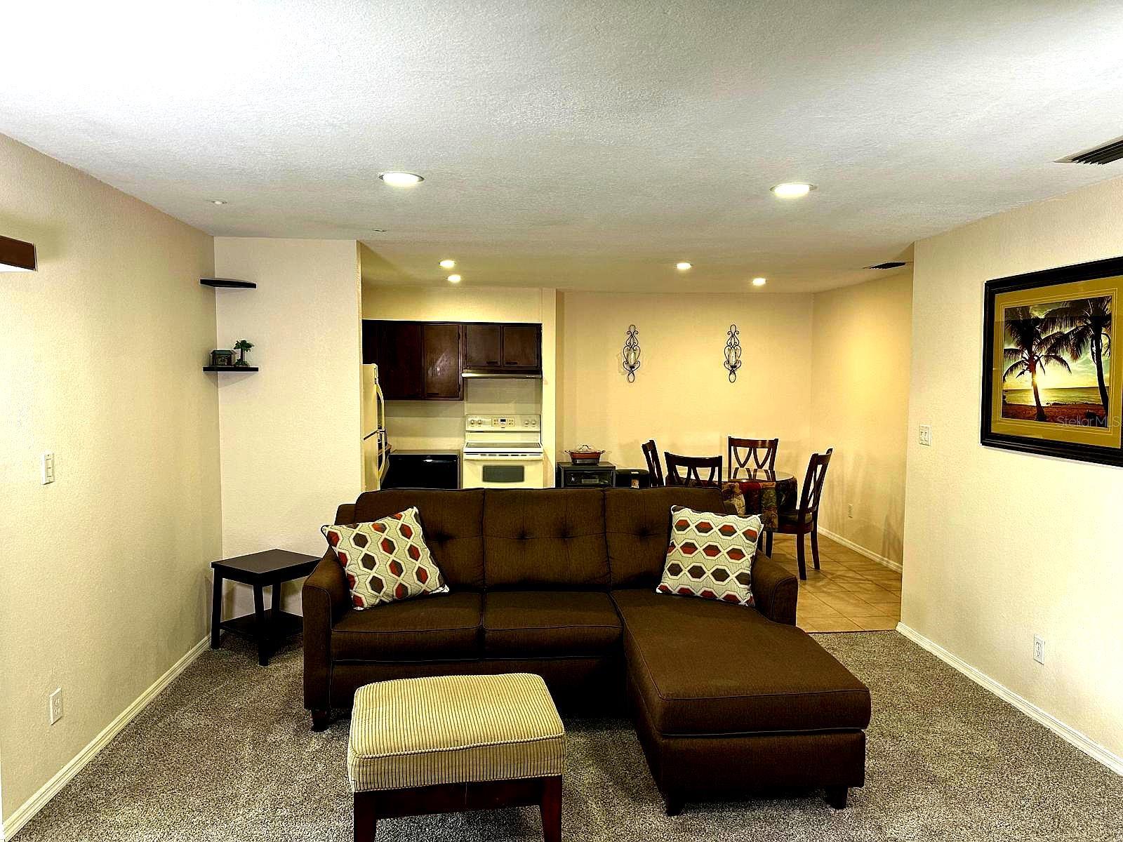 Image 5 of 19 For 113 Springwood Circle 113d