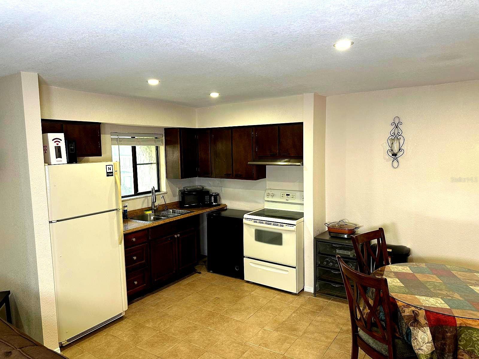 Image 7 of 19 For 113 Springwood Circle 113d