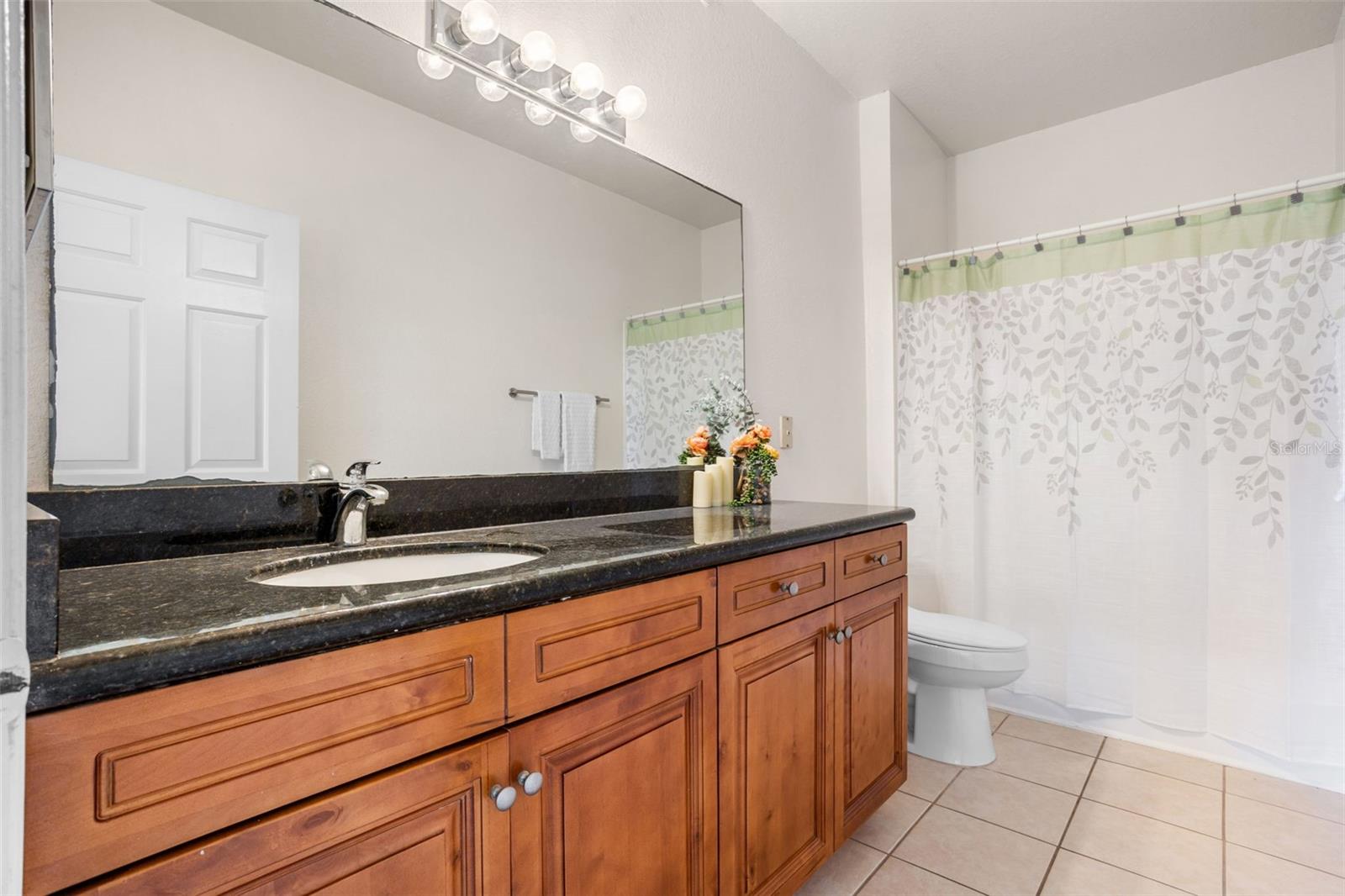 Image 19 of 43 For 2528 Robert Trent Jones Drive 1617