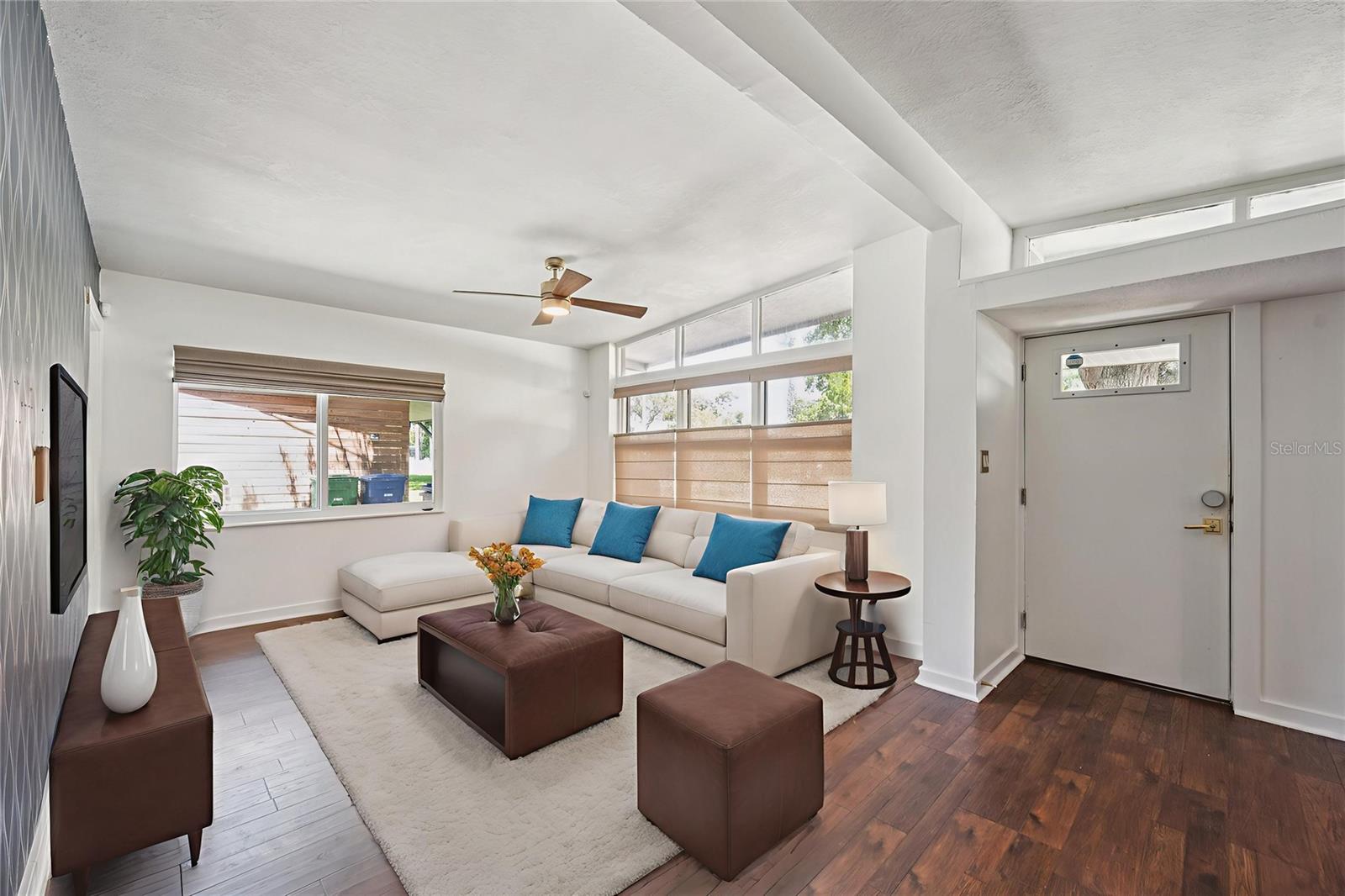 Listing photo id 12 for 4208 Wisconsin Avenue