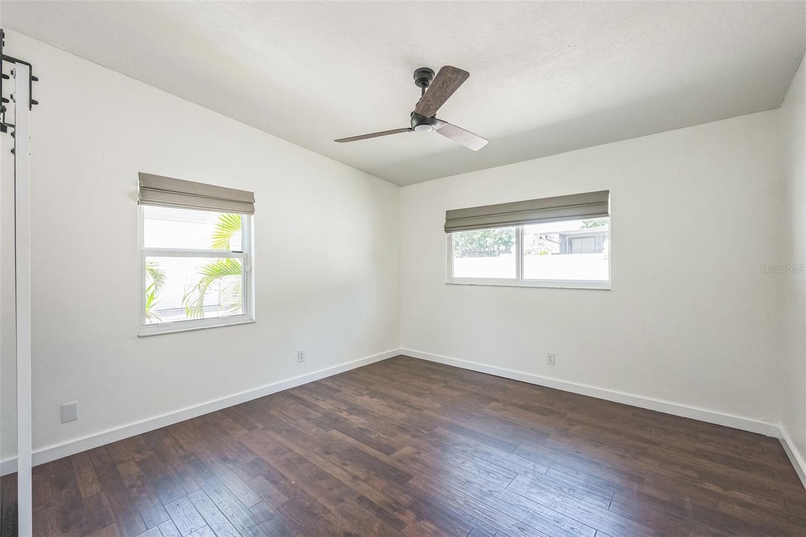 Listing photo id 16 for 4208 Wisconsin Avenue