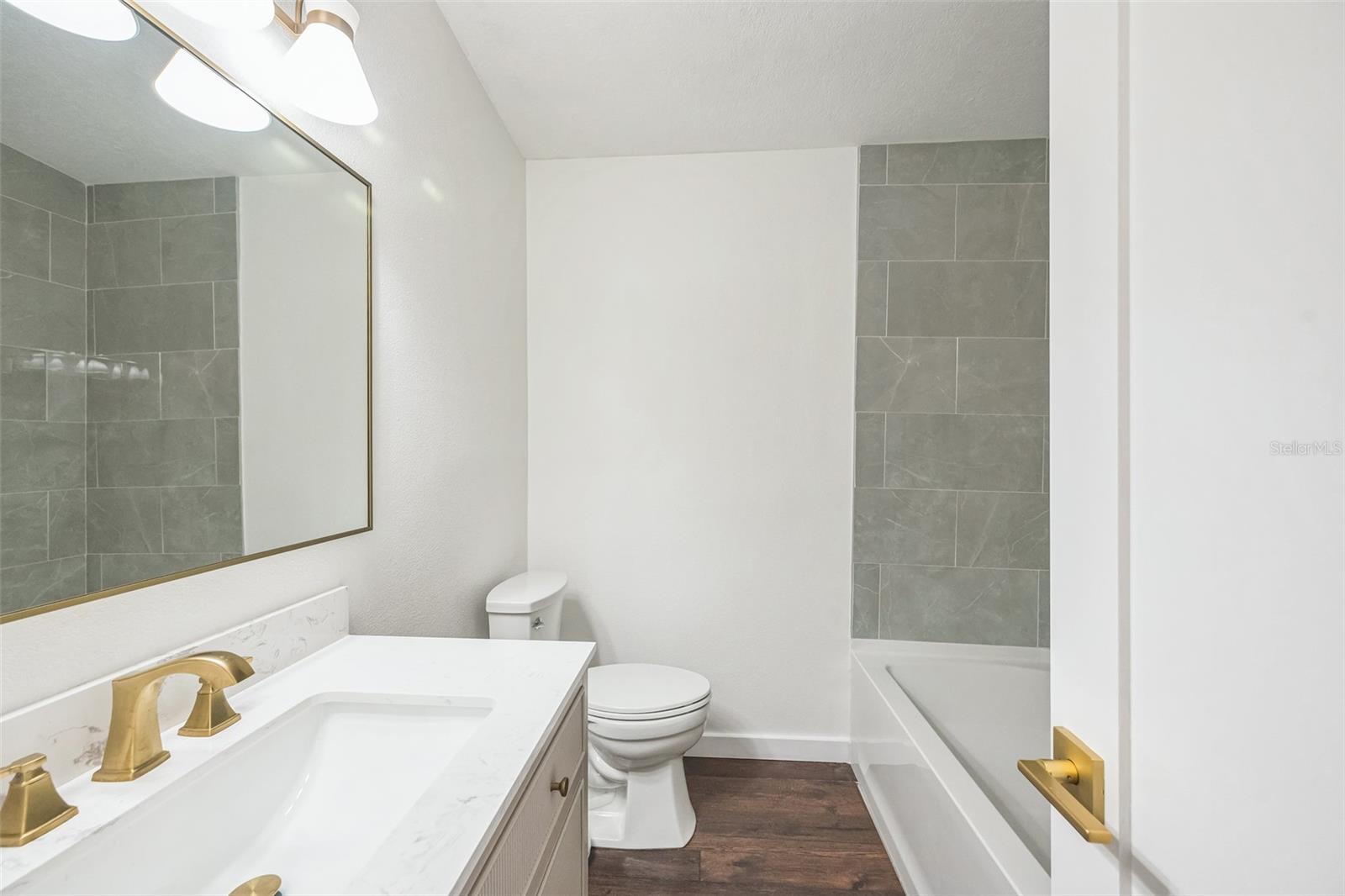 Listing photo id 21 for 4208 Wisconsin Avenue