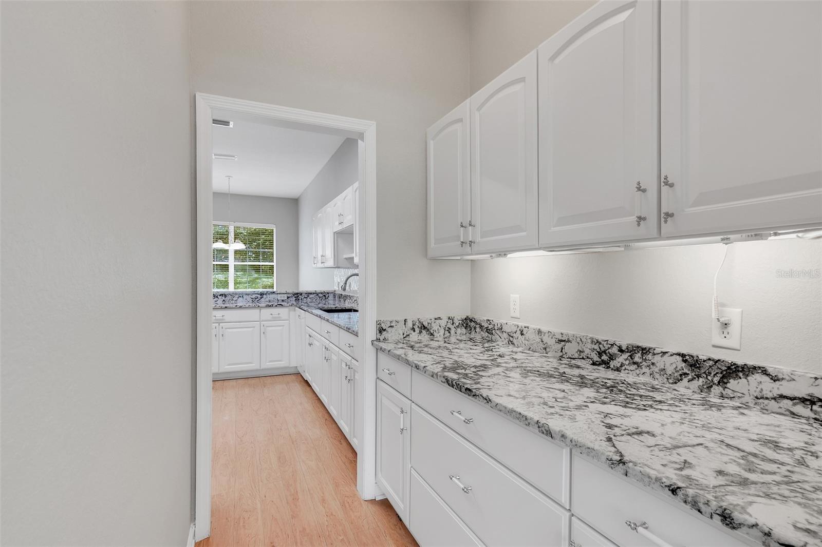 Image 10 of 46 For 1042 Avenida Sonoma