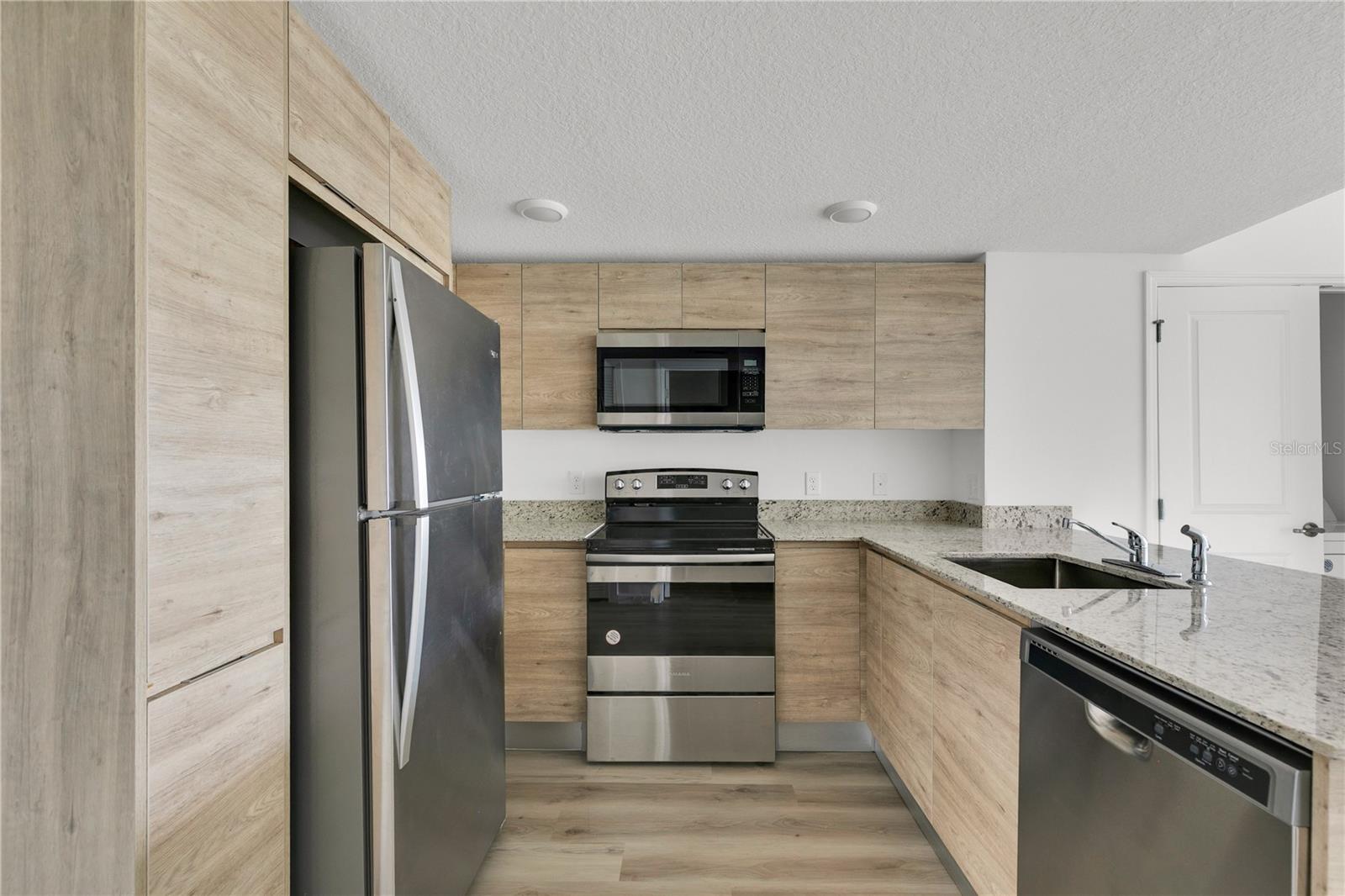 Image 16 of 26 For 1230 Southstation Place 314