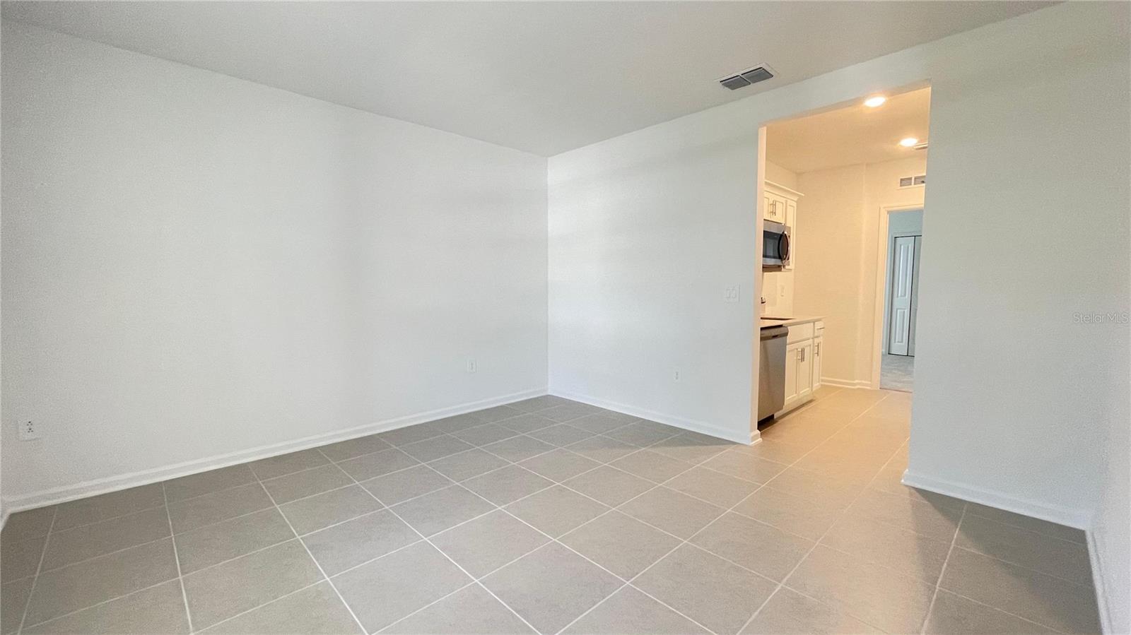 Image 4 of 10 For 2895 Haze Road B