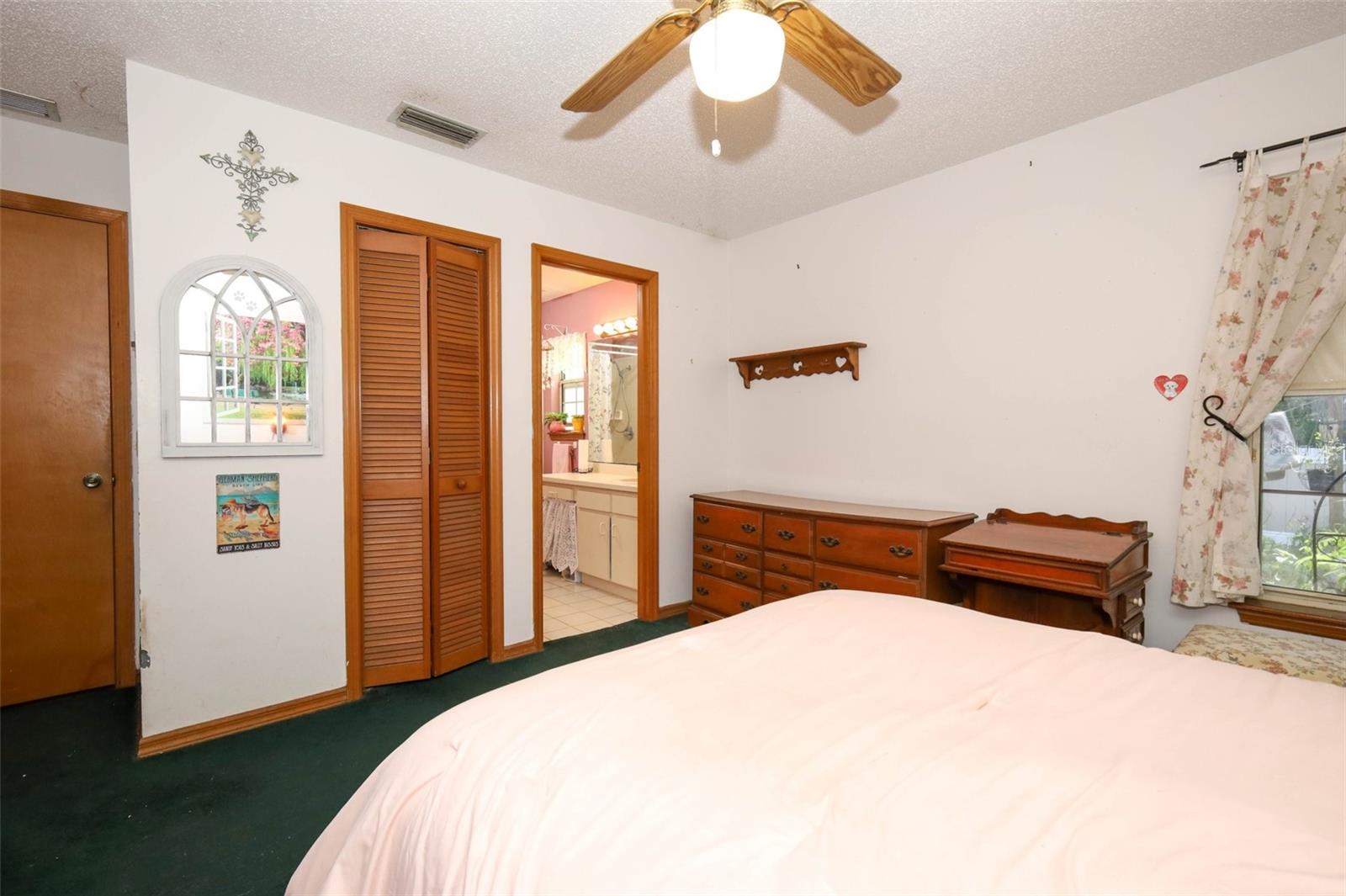 Image 20 of 46 For 780 Helen Avenue