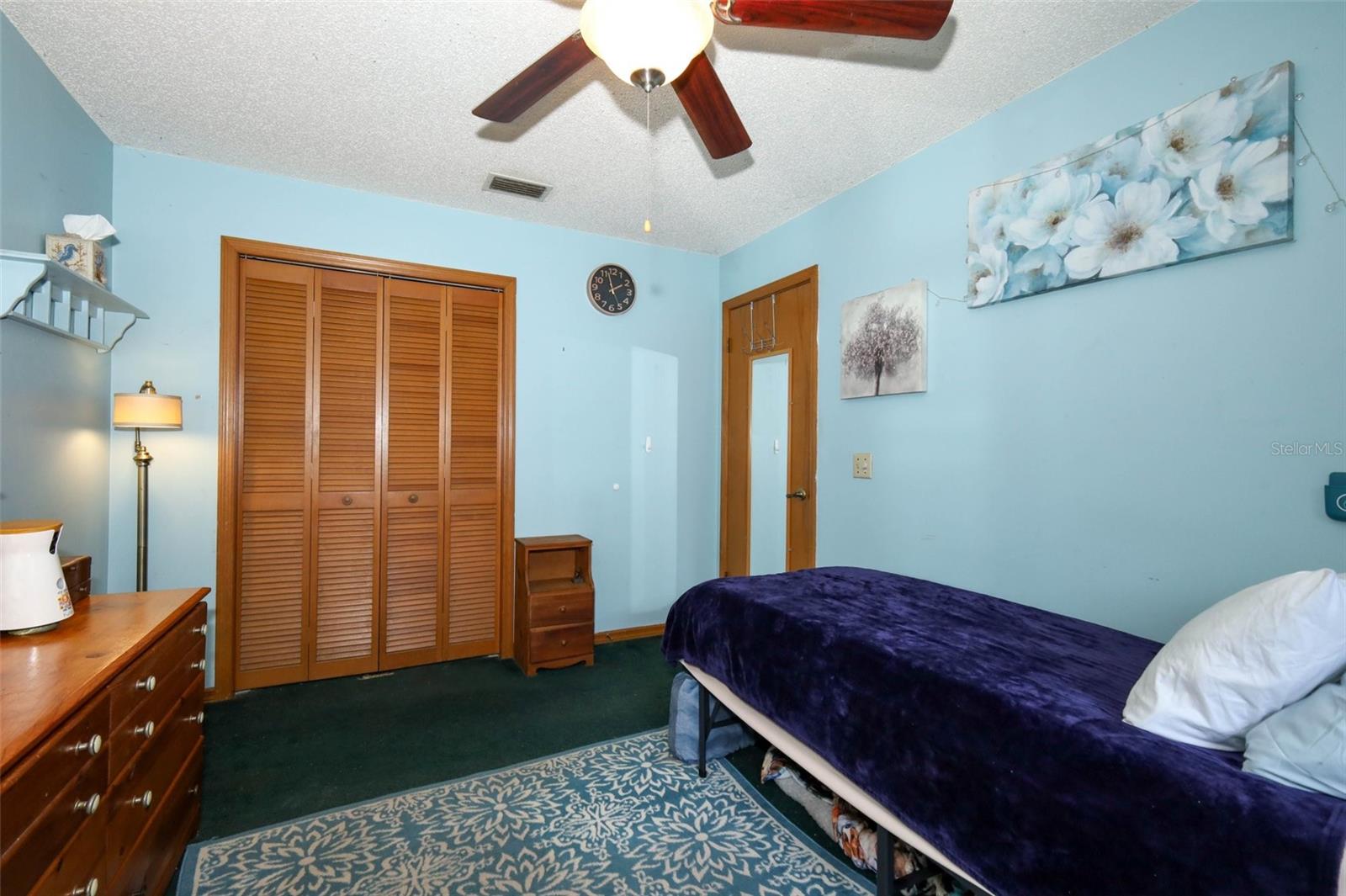 Image 24 of 46 For 780 Helen Avenue