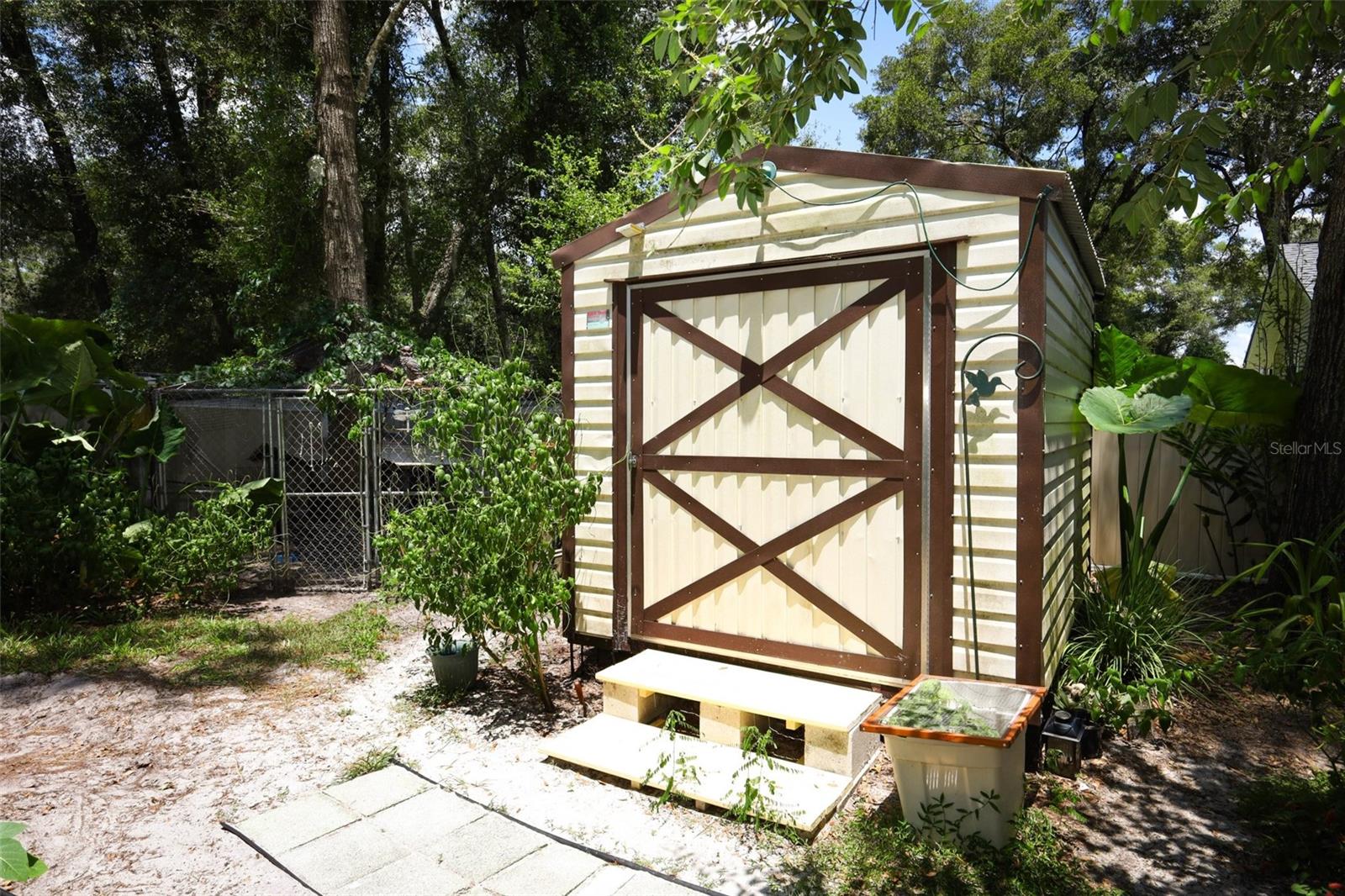 Image 34 of 46 For 780 Helen Avenue