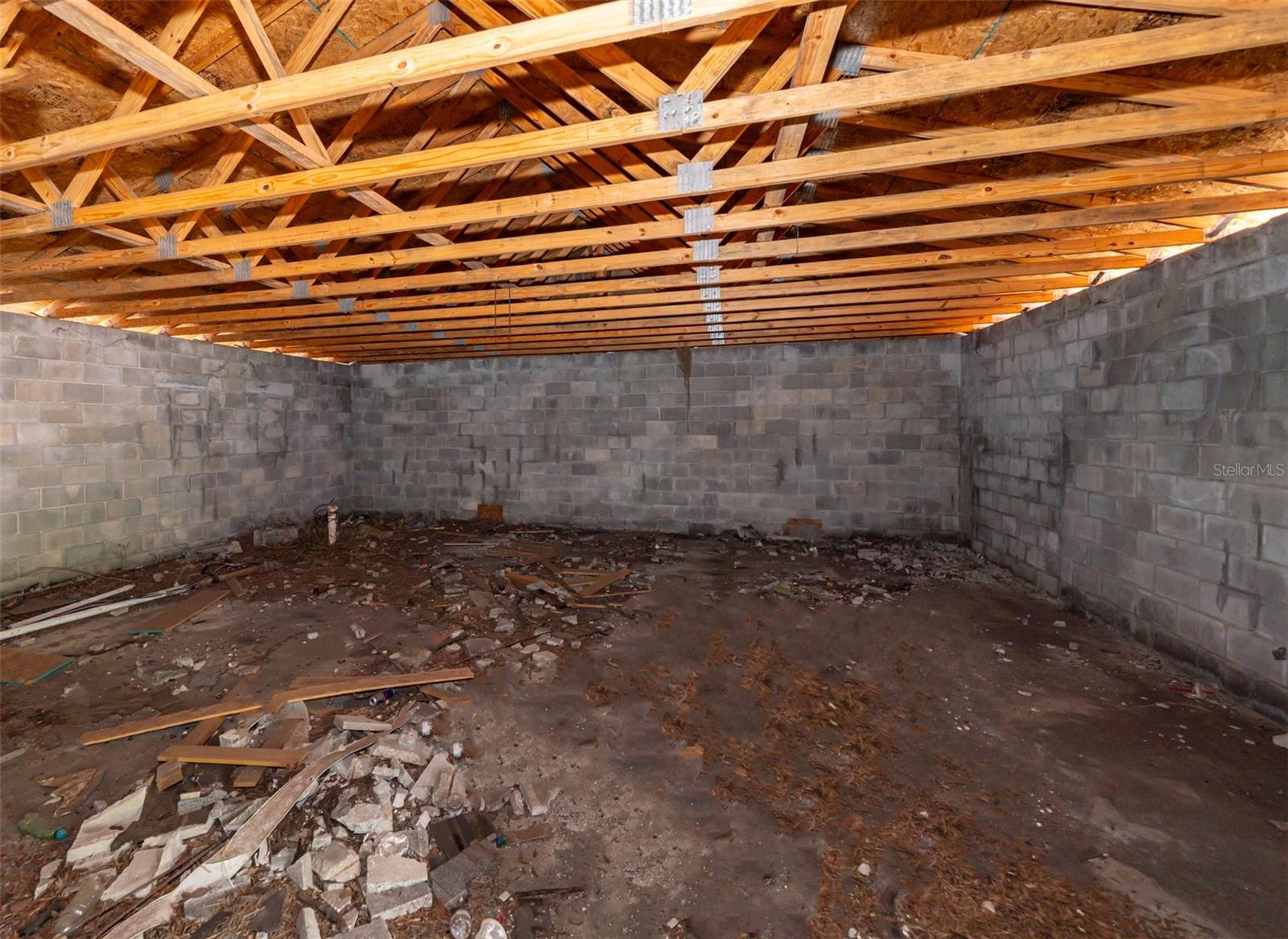 Image 10 of 15 For 601 Kilgore Street