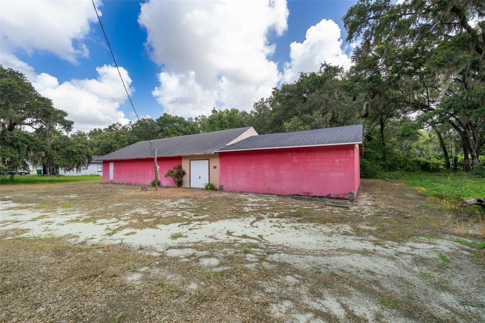 Image 3 of 15 For 601 Kilgore Street
