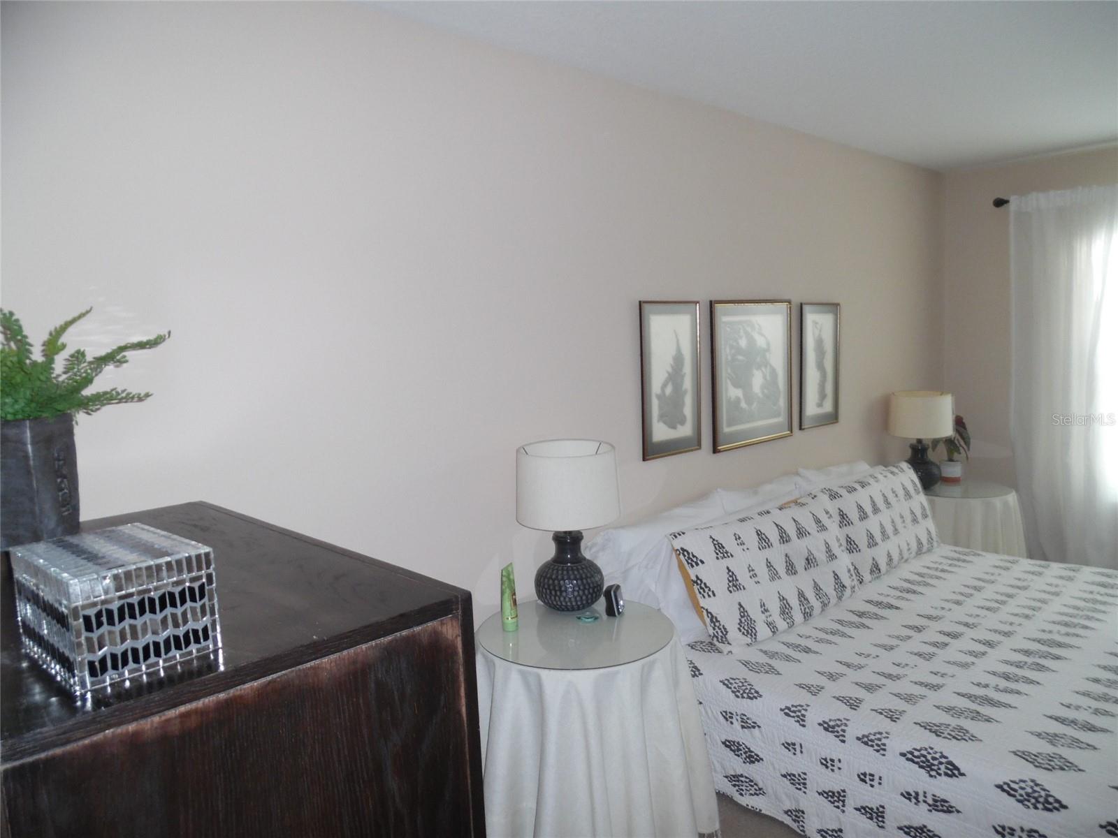 Image 12 of 30 For 2583 Vineyard Circle