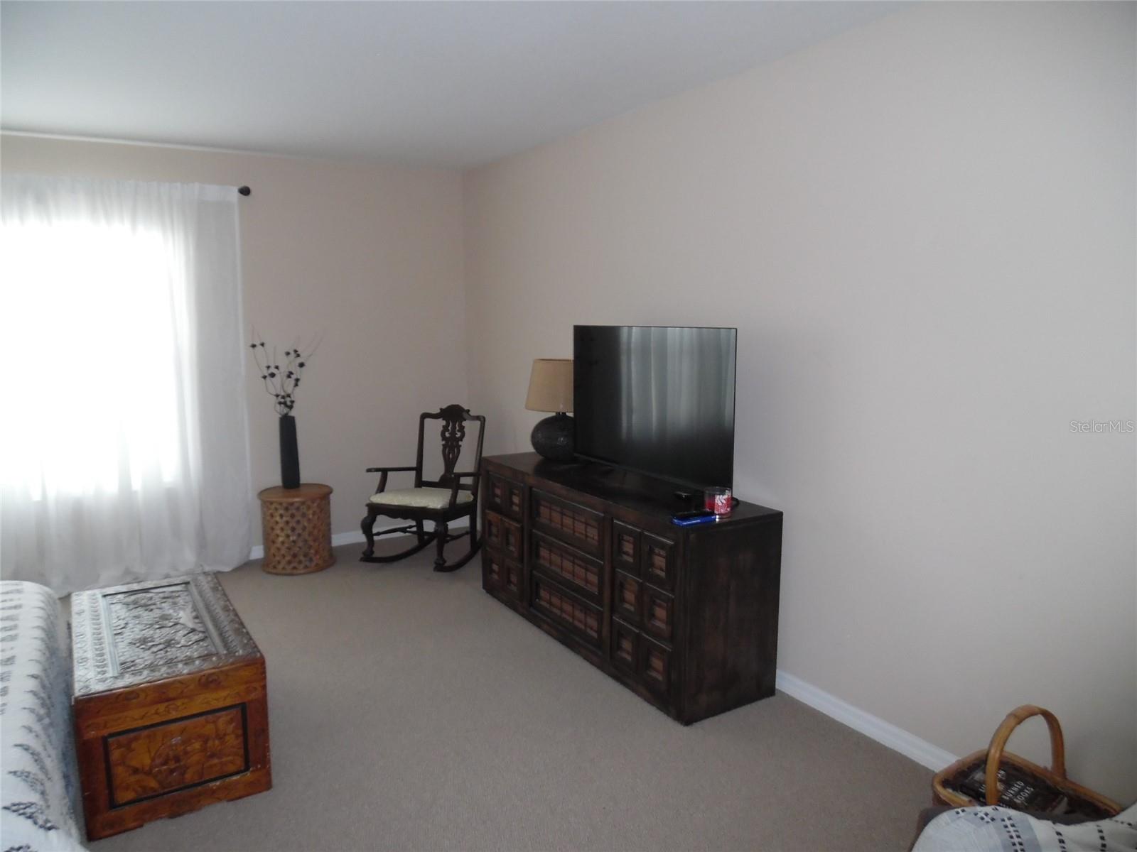 Image 13 of 30 For 2583 Vineyard Circle