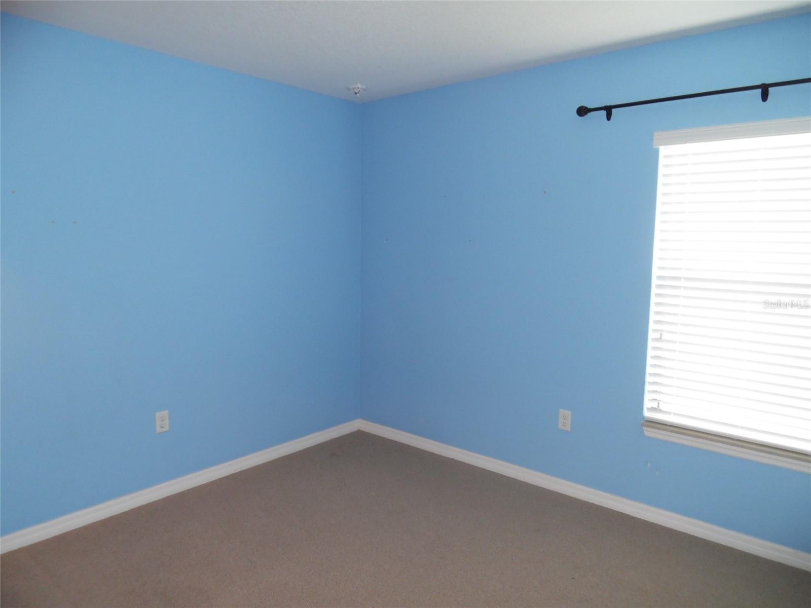 Image 21 of 30 For 2583 Vineyard Circle