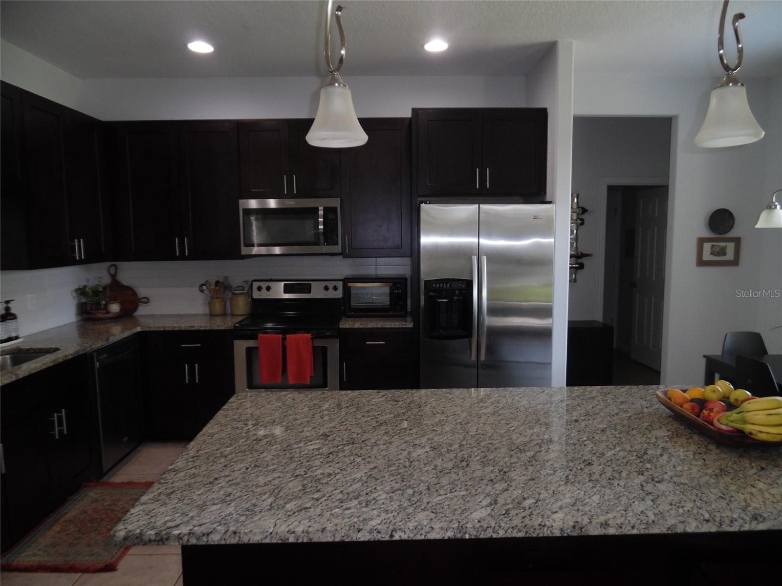 Image 7 of 30 For 2583 Vineyard Circle
