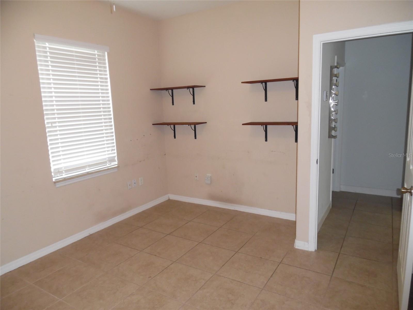 Image 9 of 30 For 2583 Vineyard Circle