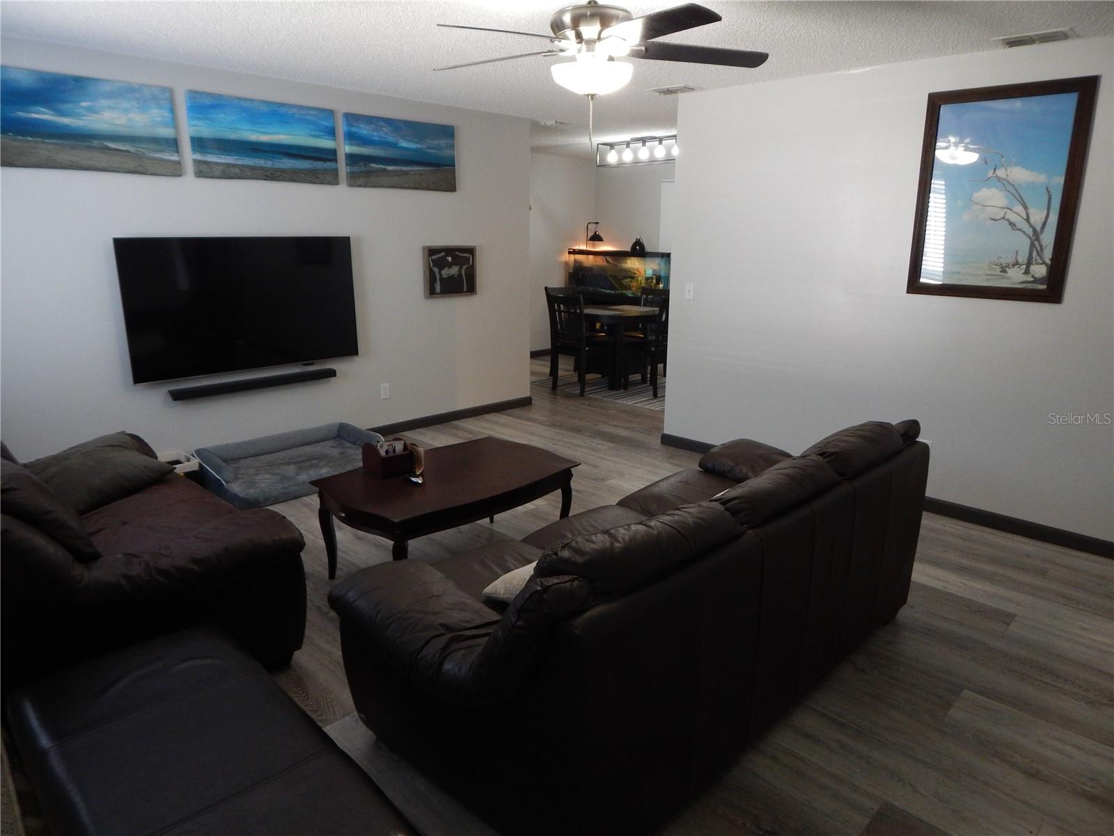 Image 4 of 35 For 413 Springview Drive