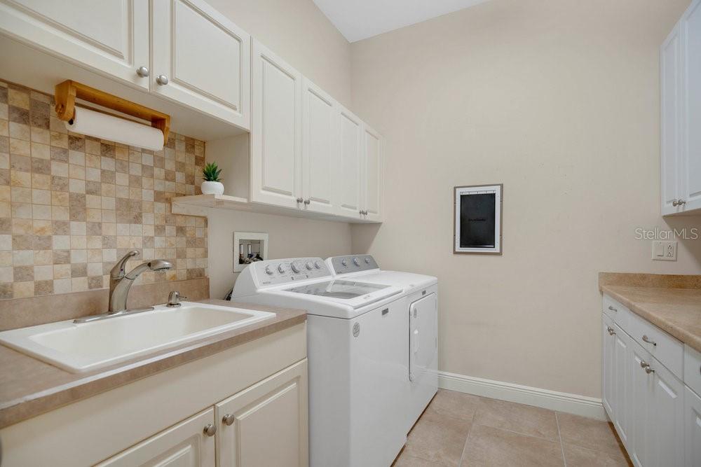 Image 25 of 53 For 105 Hallstrom Court