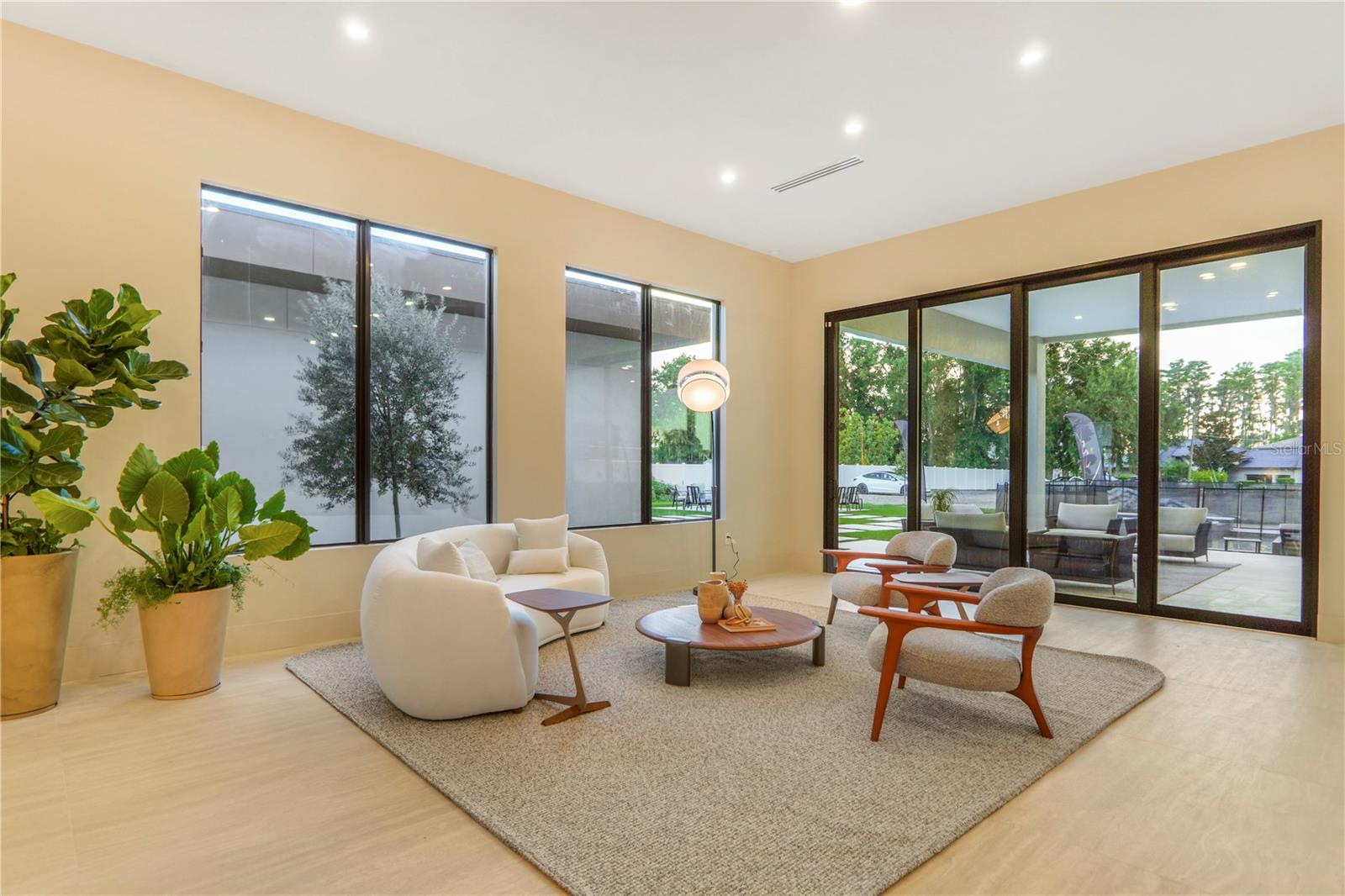 Image 17 of 74 For 6208 Winter Garden Vineland Road