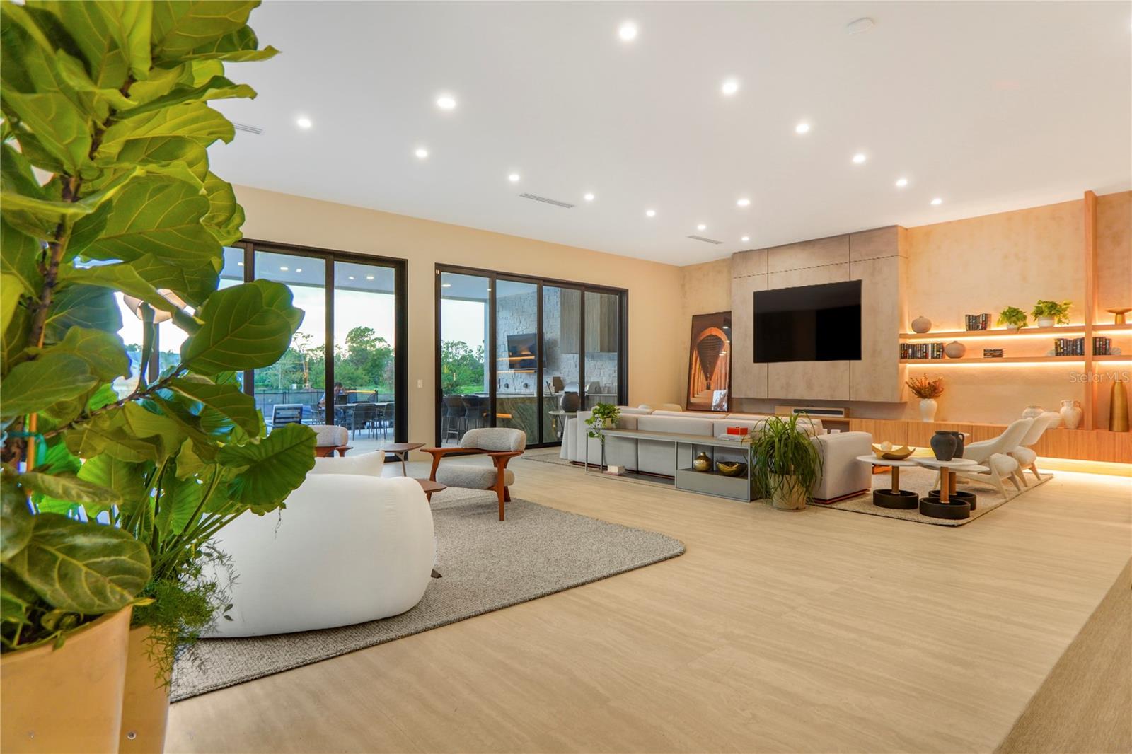 Image 2 of 74 For 6208 Winter Garden Vineland Road