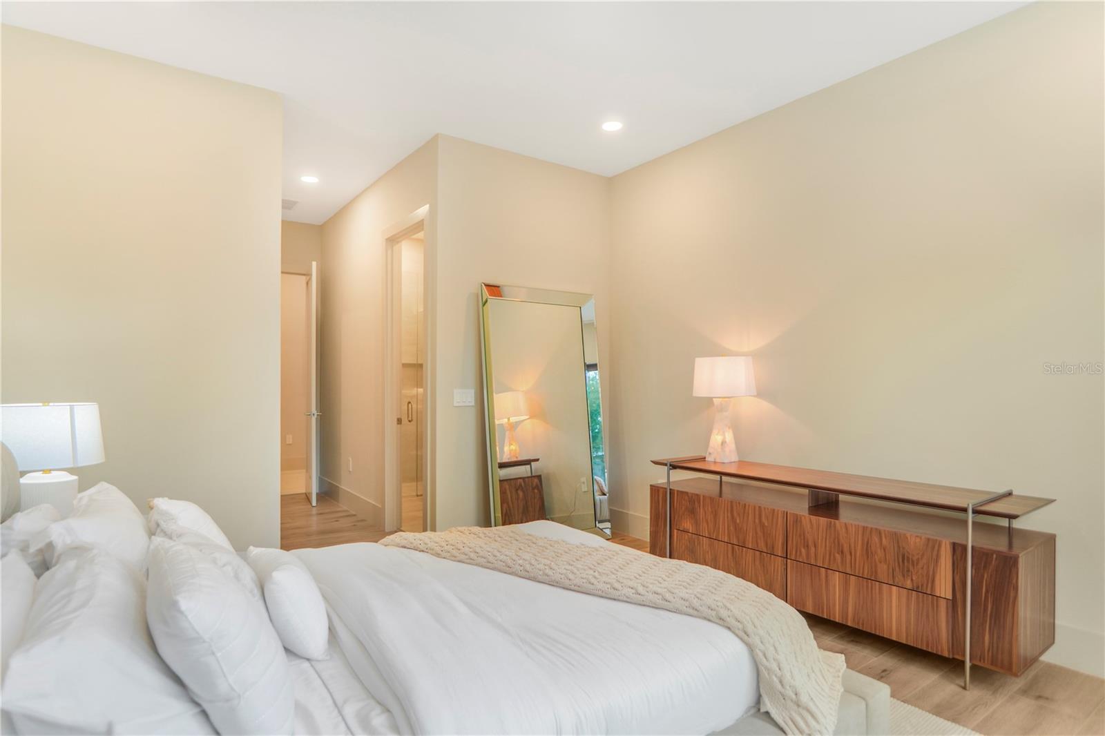 Image 37 of 74 For 6208 Winter Garden Vineland Road