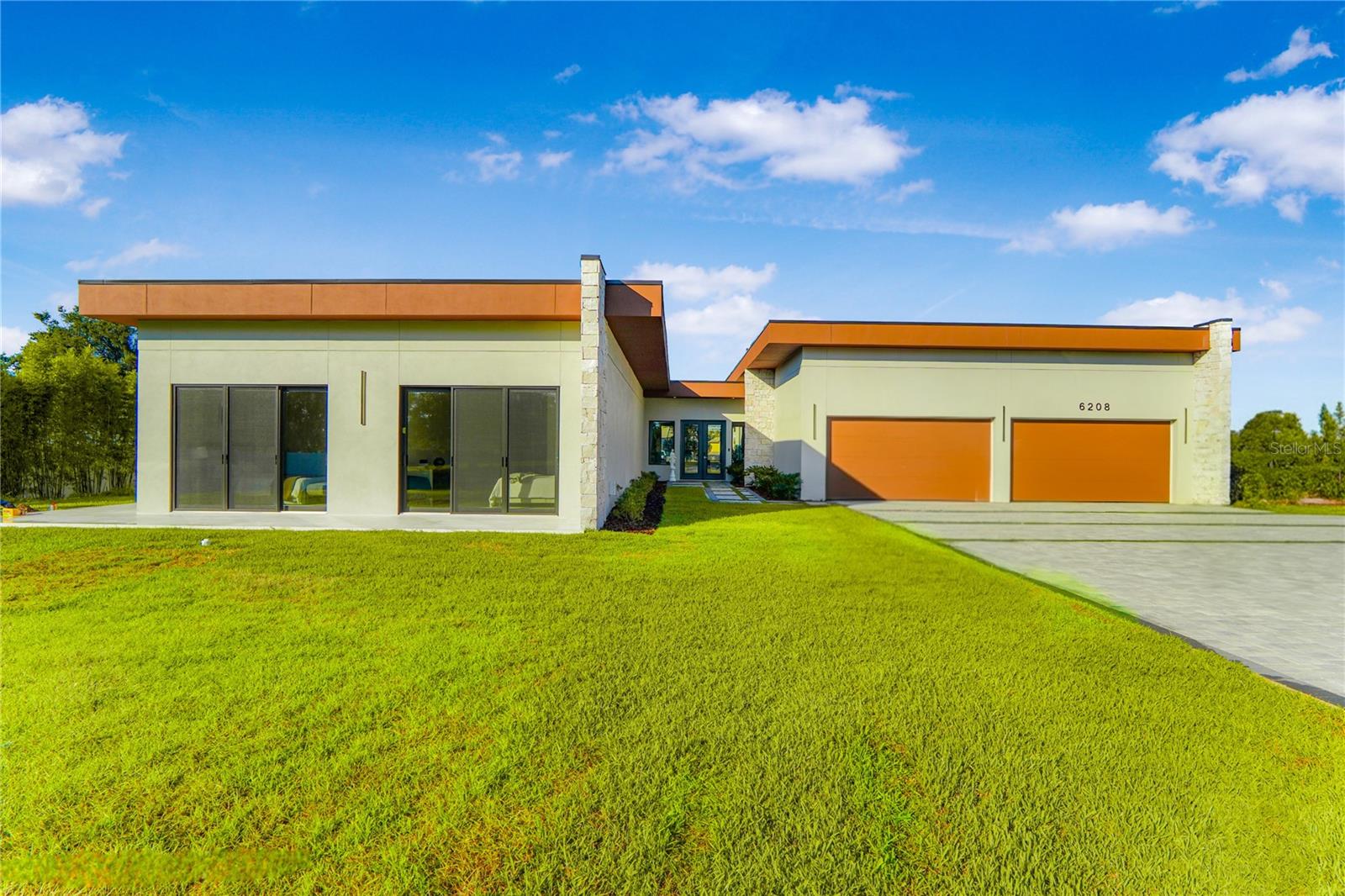 Image 4 of 74 For 6208 Winter Garden Vineland Road
