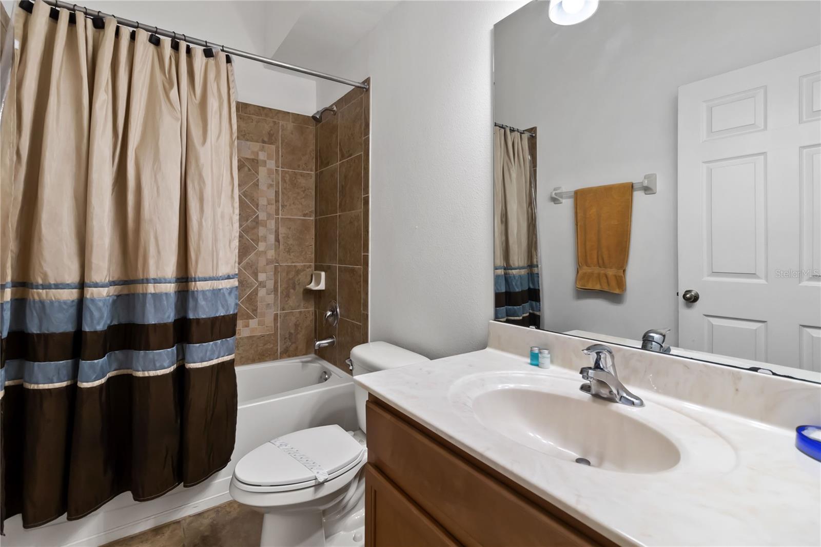 Image 13 of 37 For 814 Orange Cosmos Boulevard