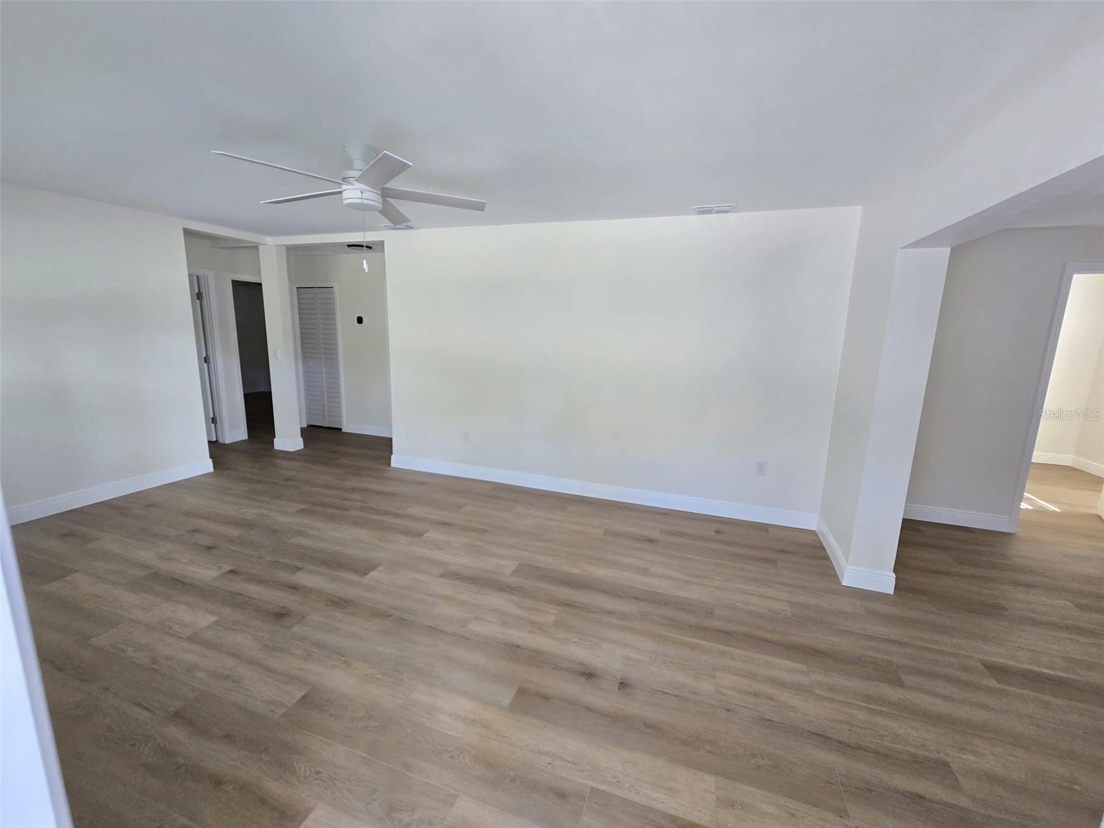 Image 5 of 16 For 416 Ianthe Street 1