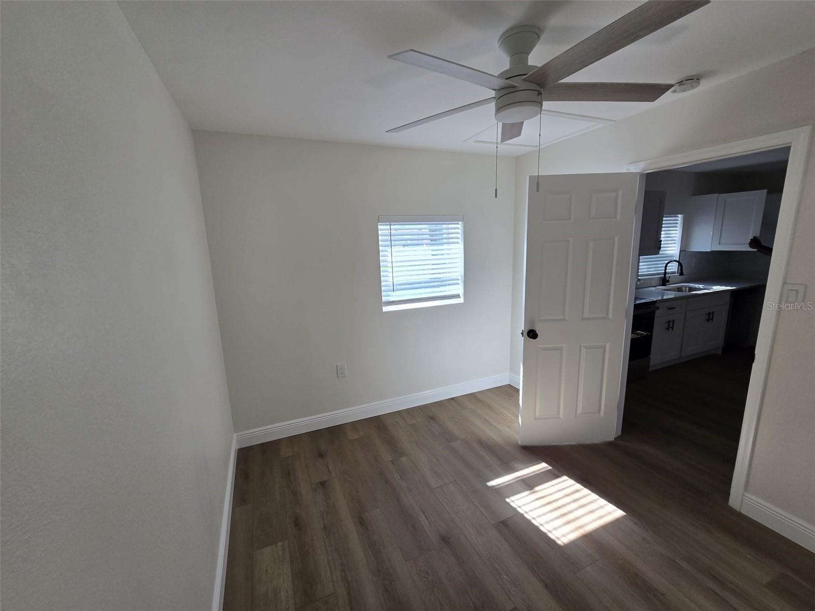 Image 6 of 16 For 416 Ianthe Street 1