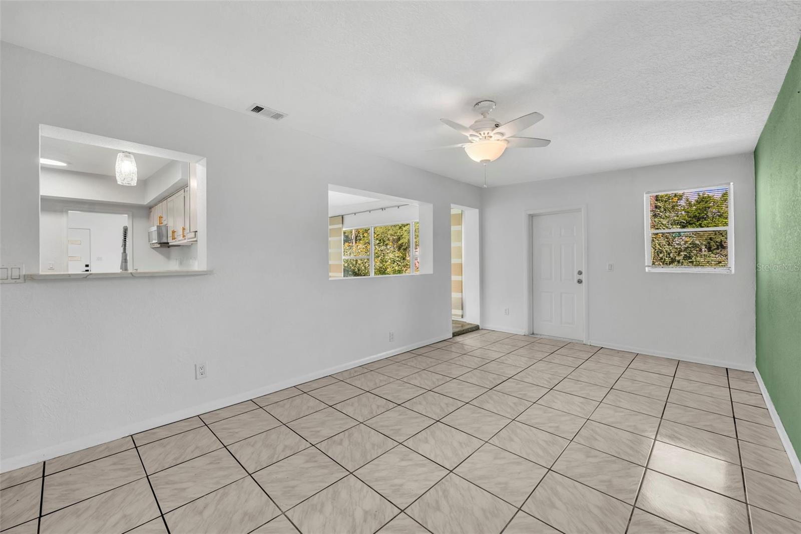 Image 11 of 30 For 1601 Triangle Avenue