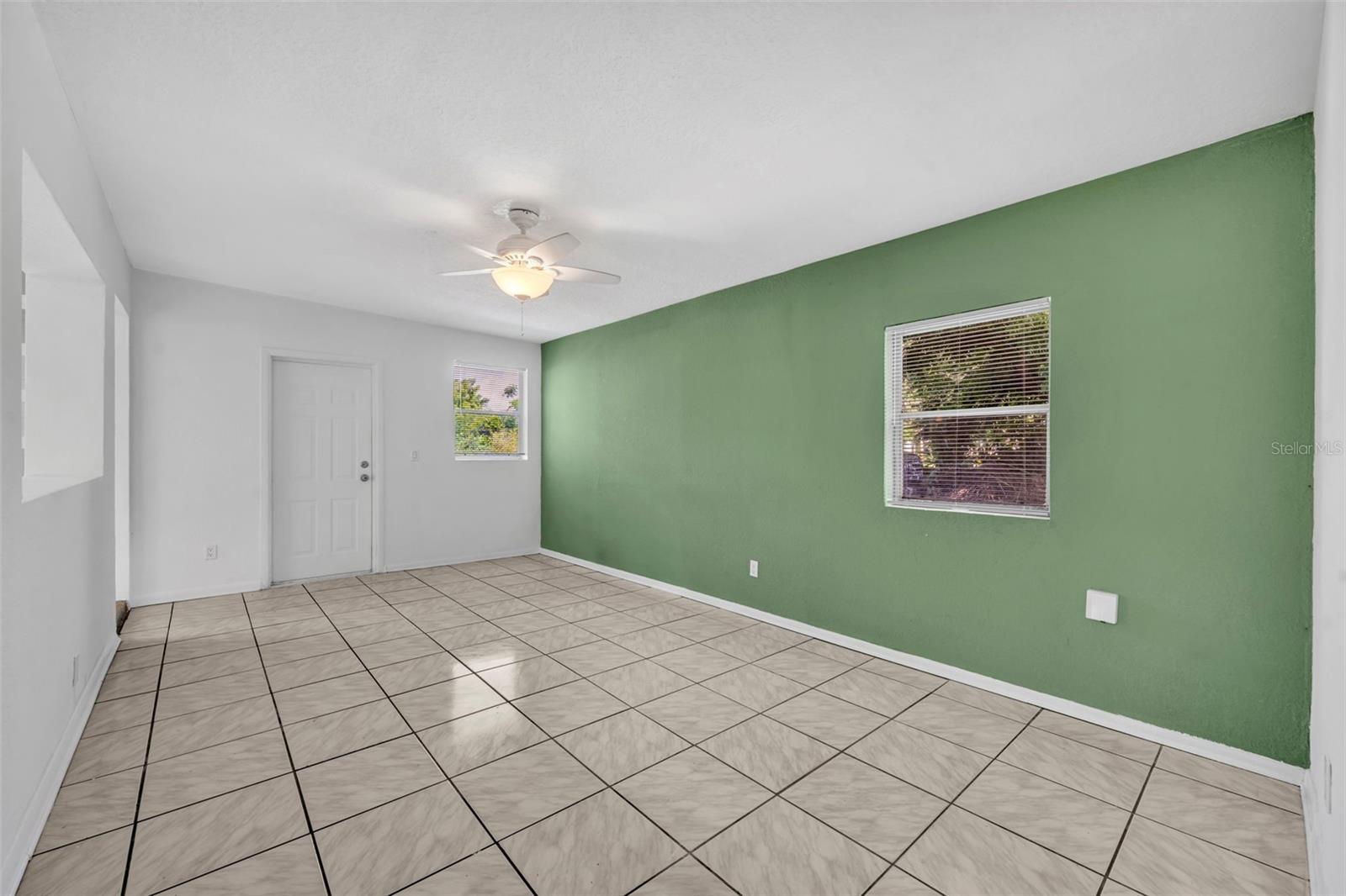 Image 9 of 30 For 1601 Triangle Avenue