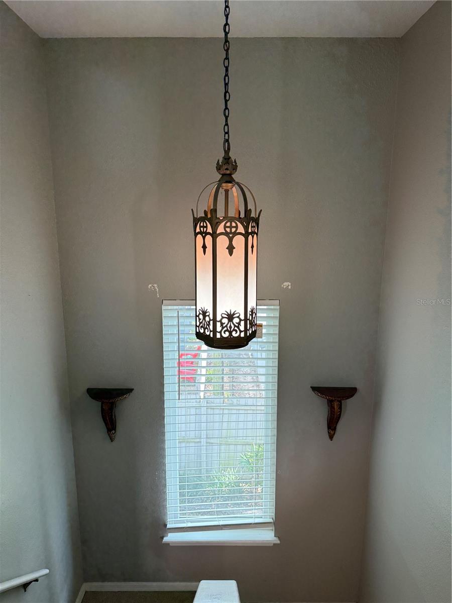 Image 11 of 19 For 708 Hillcrest Street