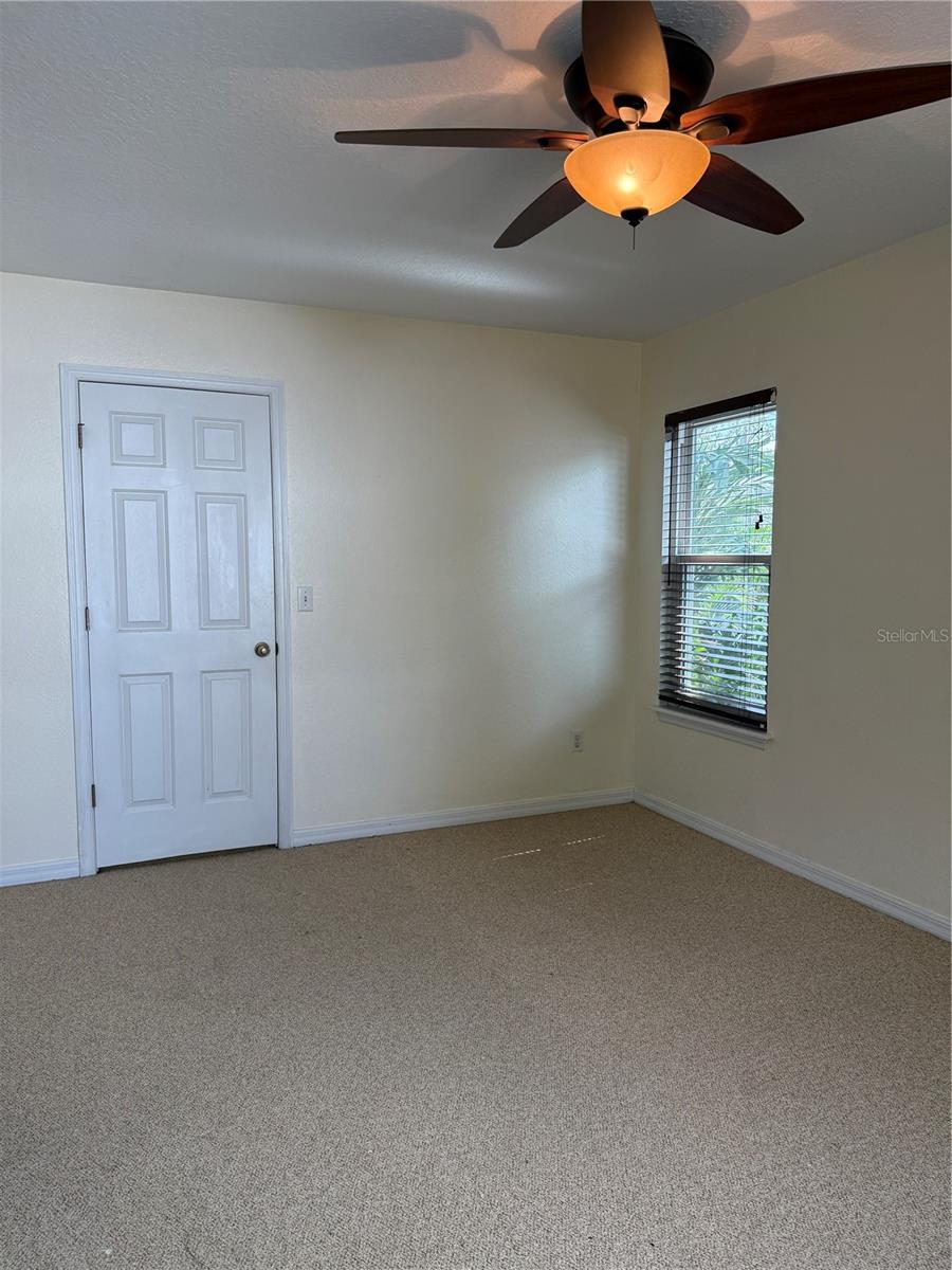 Image 12 of 19 For 708 Hillcrest Street
