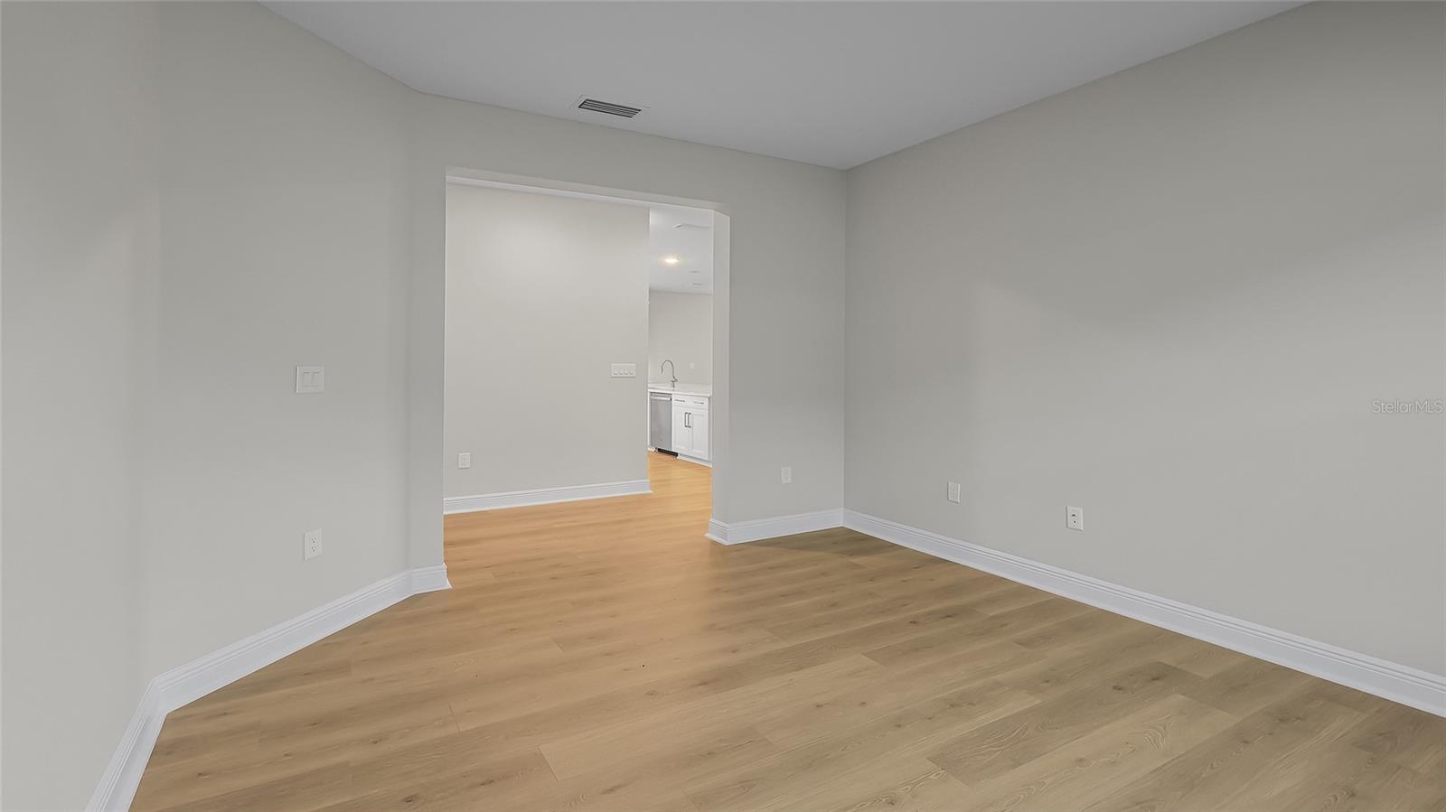 Image 18 of 50 For 4994 Fairhope Circle