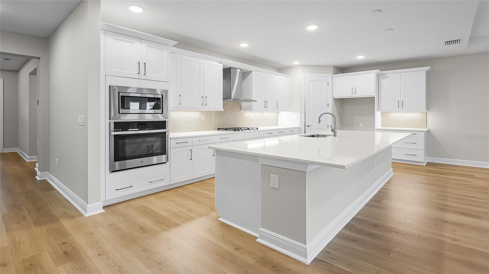 Image 4 of 50 For 4994 Fairhope Circle