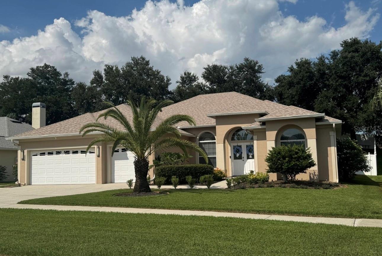 Listing Details for 927 Princeton Drive, CLERMONT, FL 34711