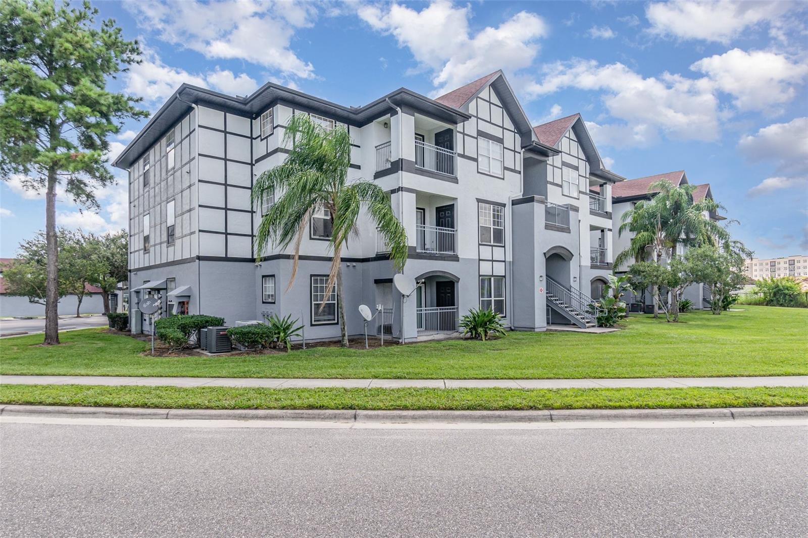 Image 17 of 18 For 5526 Pga Boulevard 4927