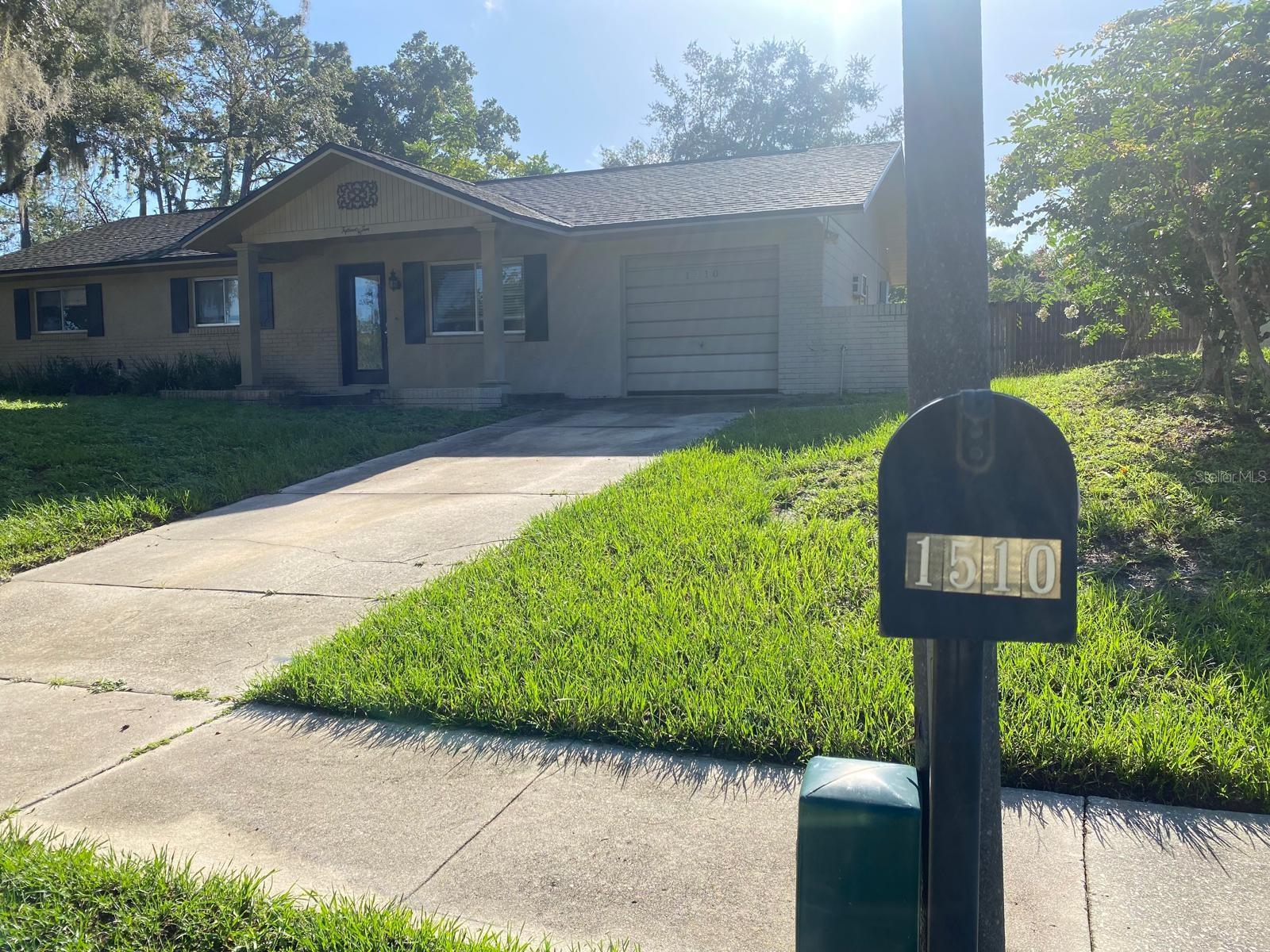 Image 3 of 59 For 1510 Pelican Street