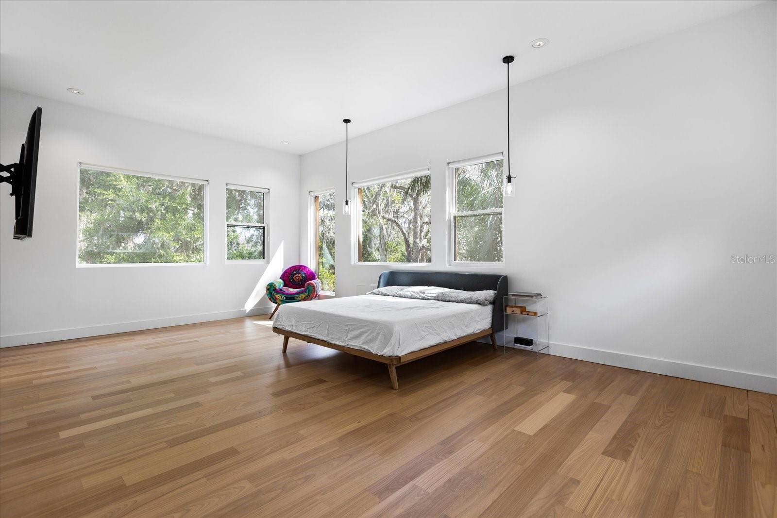 Image 36 of 48 For 3807 Semoran Boulevard