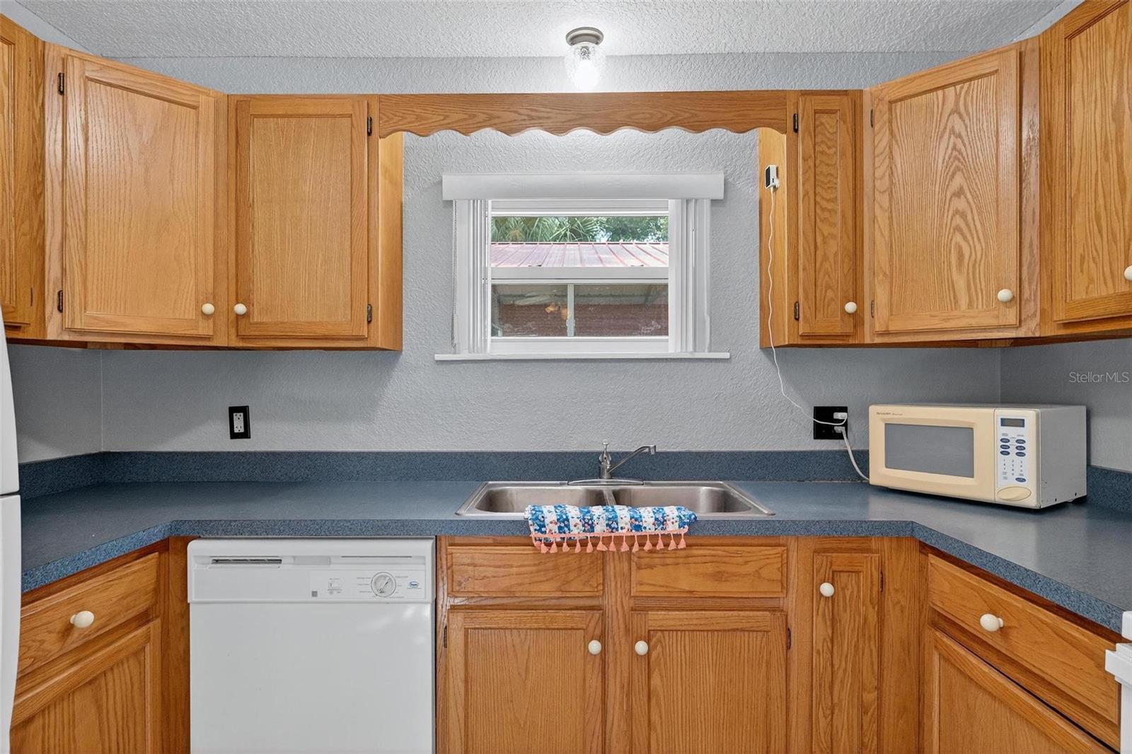 Image 11 of 90 For 2710 Westside Drive