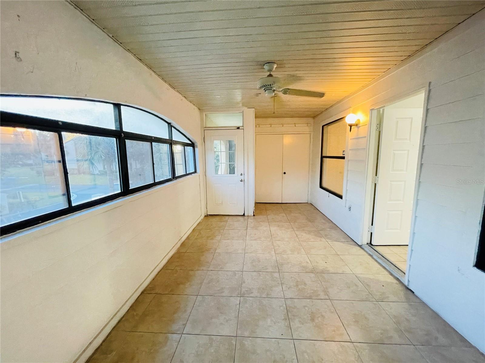 Image 4 of 22 For 3124 Semoran Boulevard 206