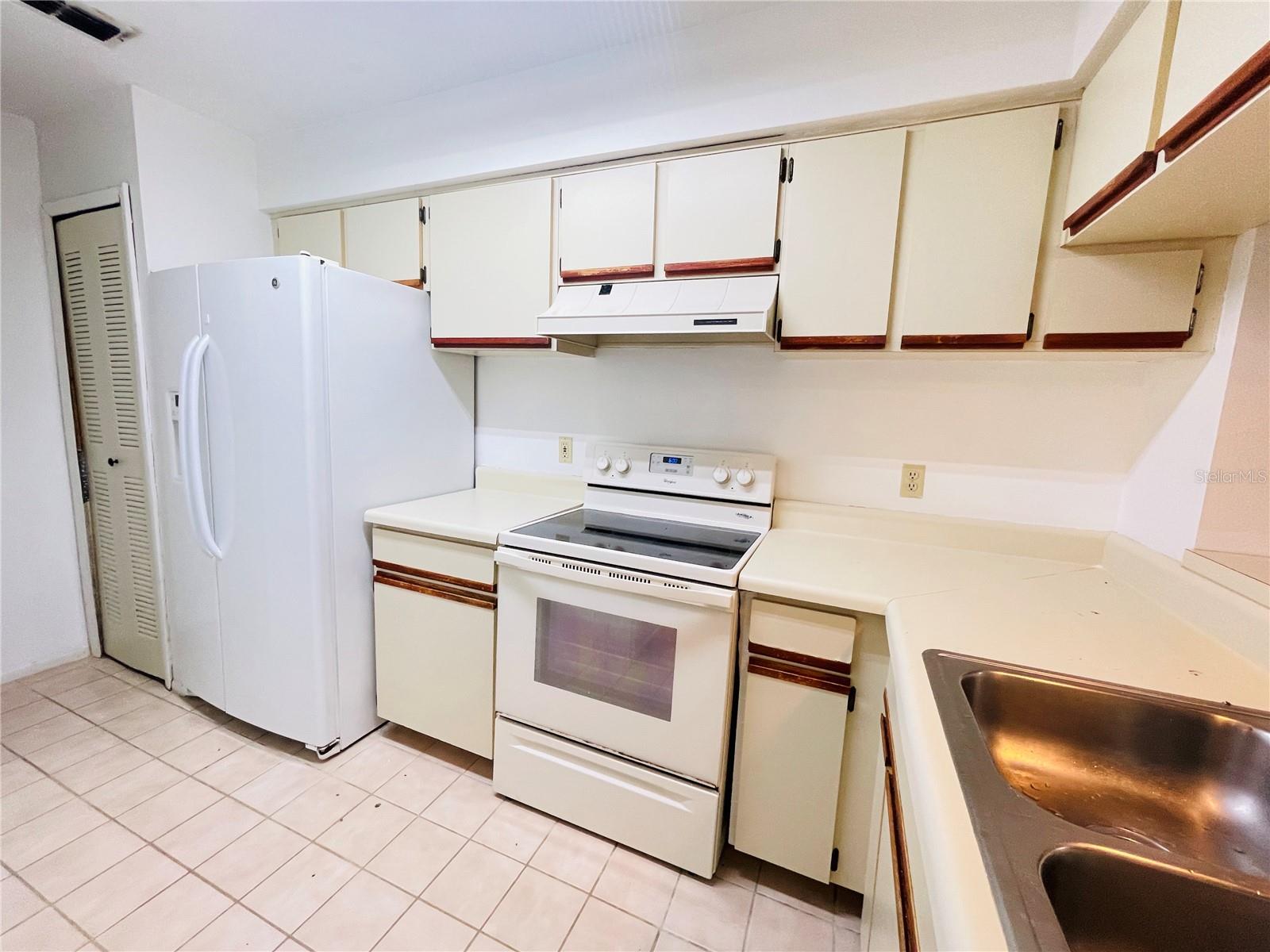 Image 8 of 22 For 3124 Semoran Boulevard 206