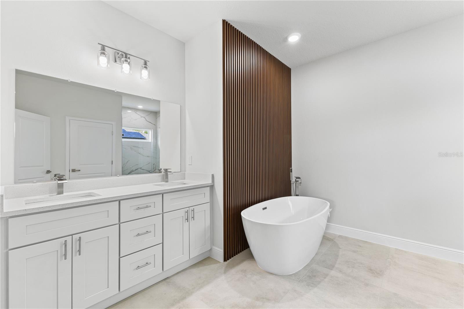 Image 22 of 36 For 15684 23rd Court Road