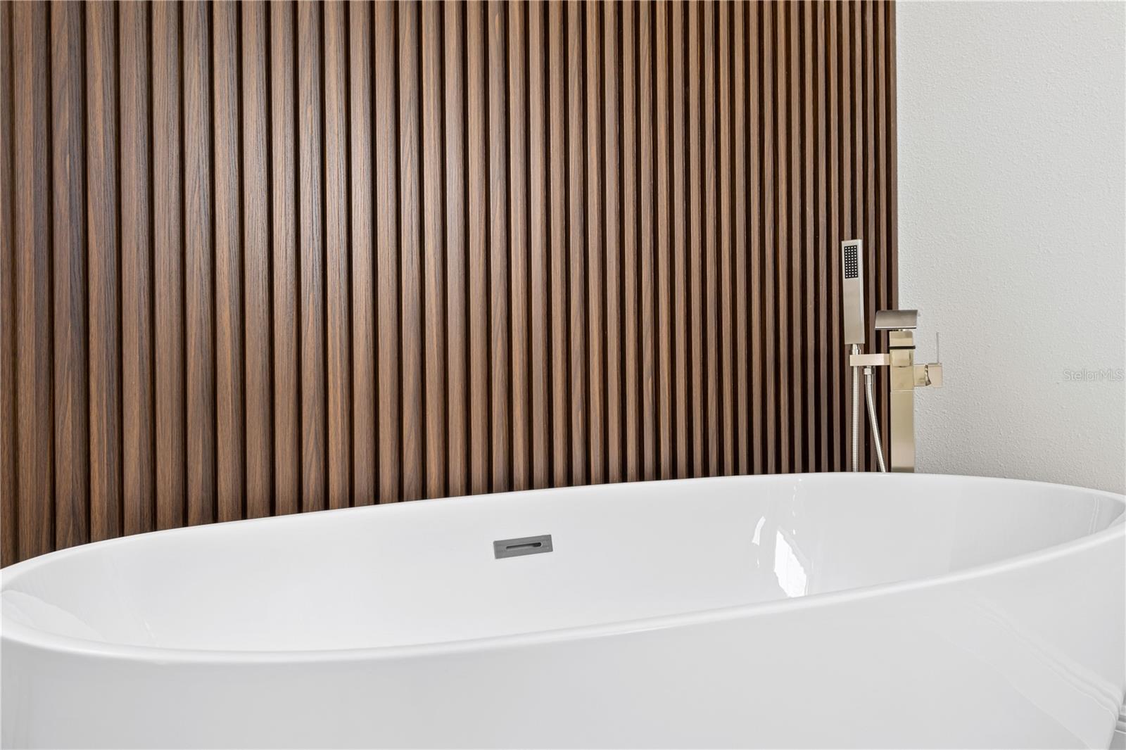 Image 24 of 36 For 15684 23rd Court Road